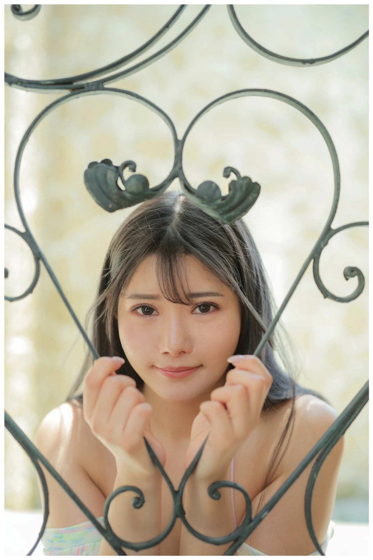 Mahiru Sakura 櫻茉日, 櫻茉日オフィシャルヌード写真集 優美 ゆうび
