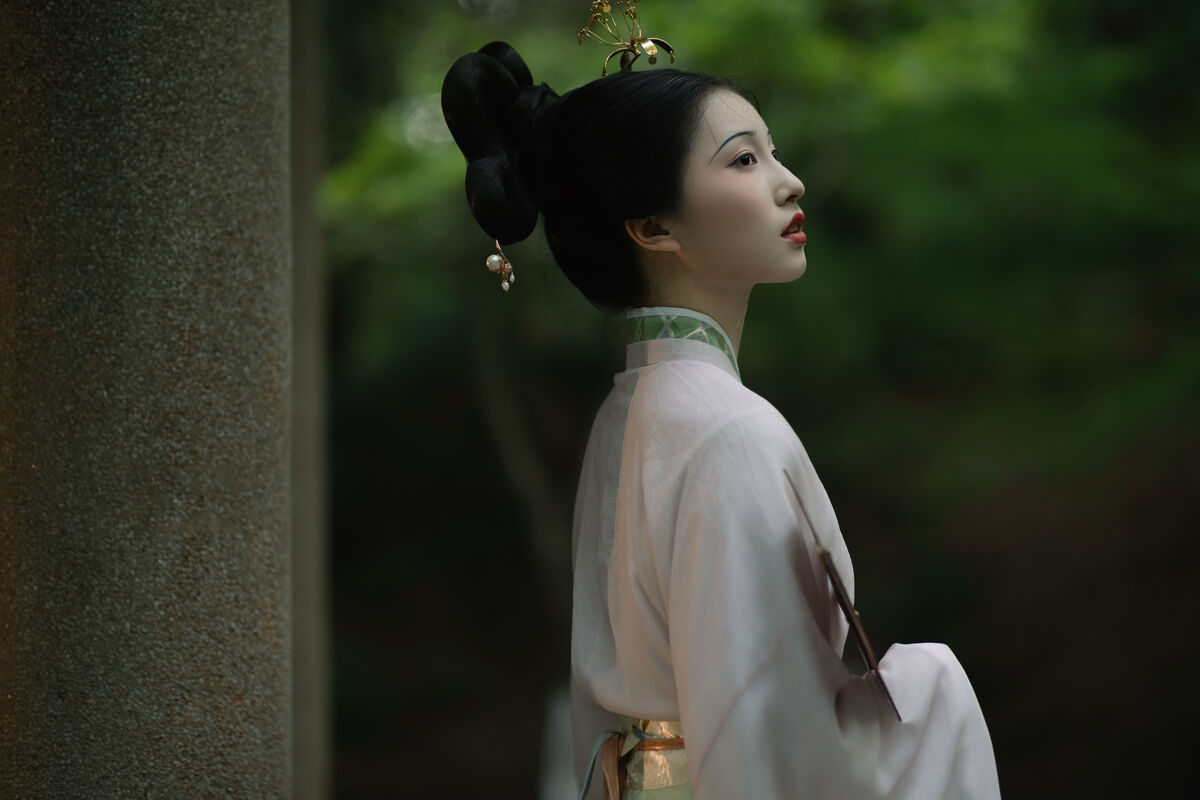 YiTuYu艺图语 Vol.10483 Qi E Rong Rong