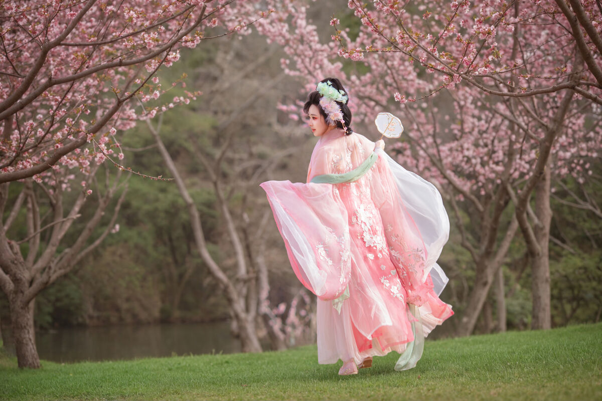 YiTuYu艺图语 Vol.10612 Liu Liu 11 YiTuYu艺图语 Vol.10612 Liu Liu