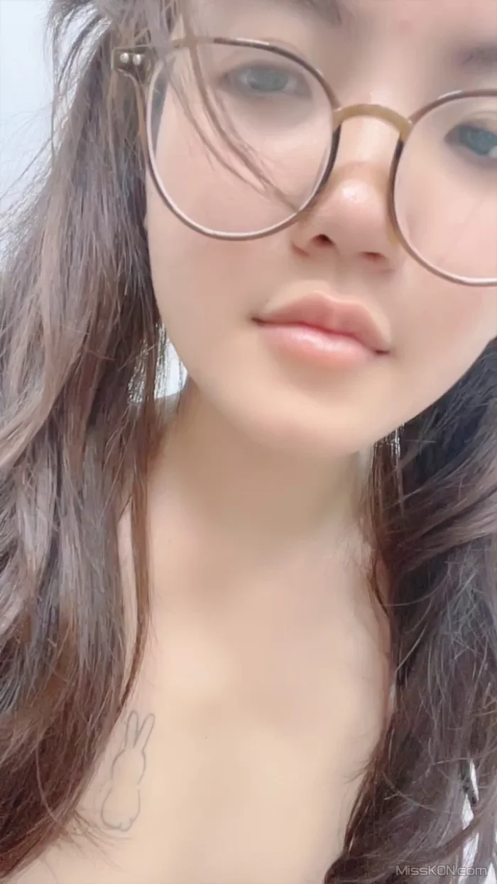 yesGo: 极品尤物眼镜学姐与学弟的温存 11 yesGo: 极品尤物眼镜学姐与学弟的温存