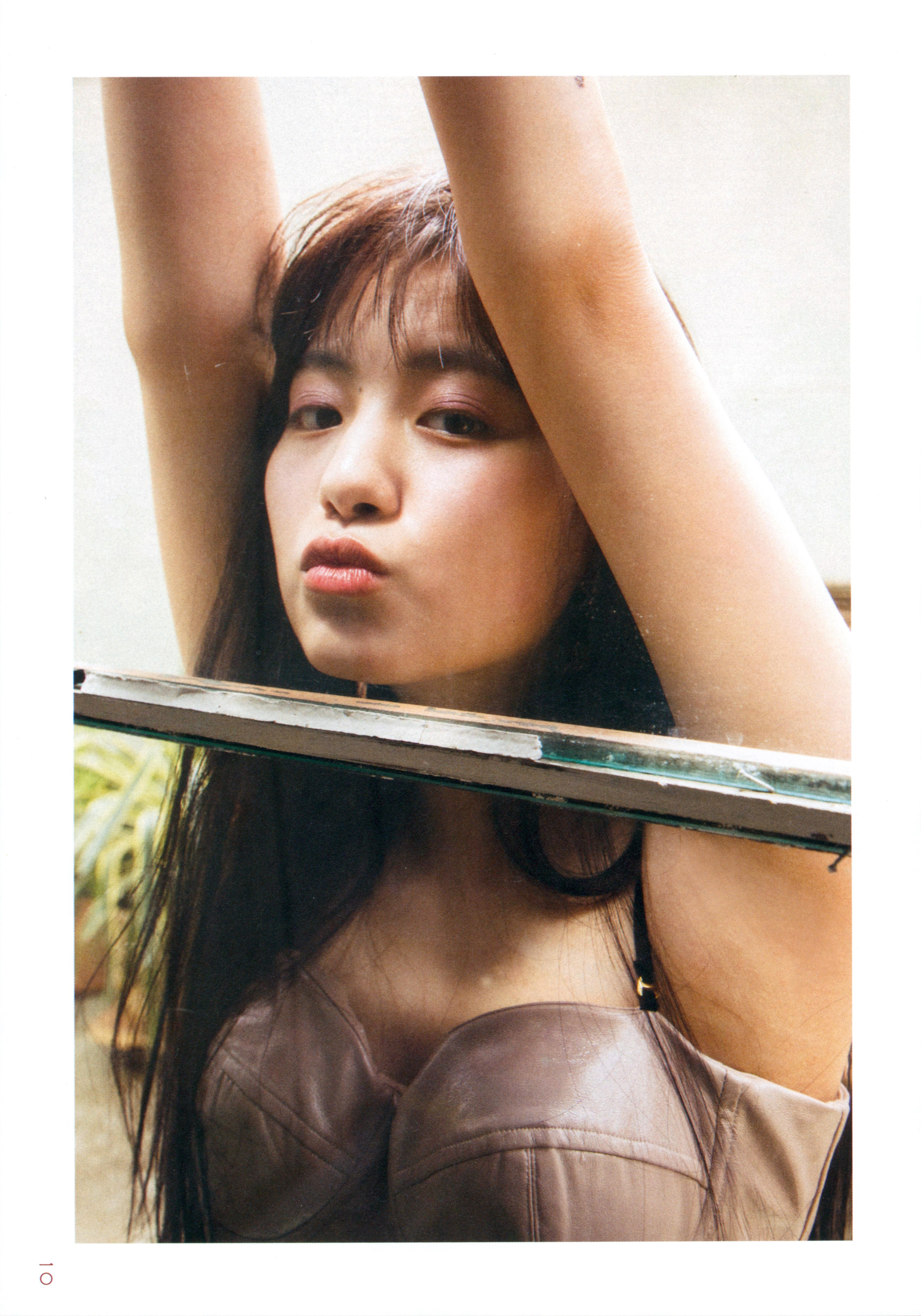 [Photobook] 鶴嶋乃愛フォトブック 恋と呼ばせて