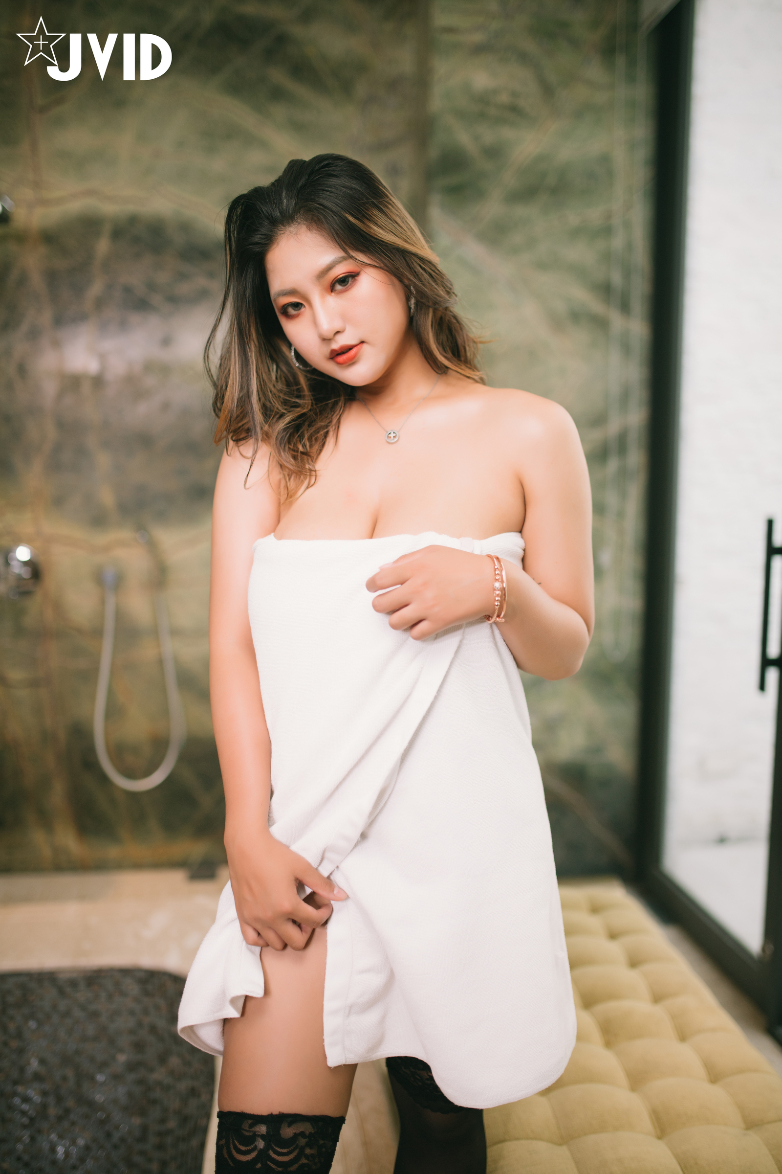 [JVID] Agelia安吉 – 爆乳风俗娘全身心地事奉-乳推全裸互动全身性按摩-为您服务 Body Massage