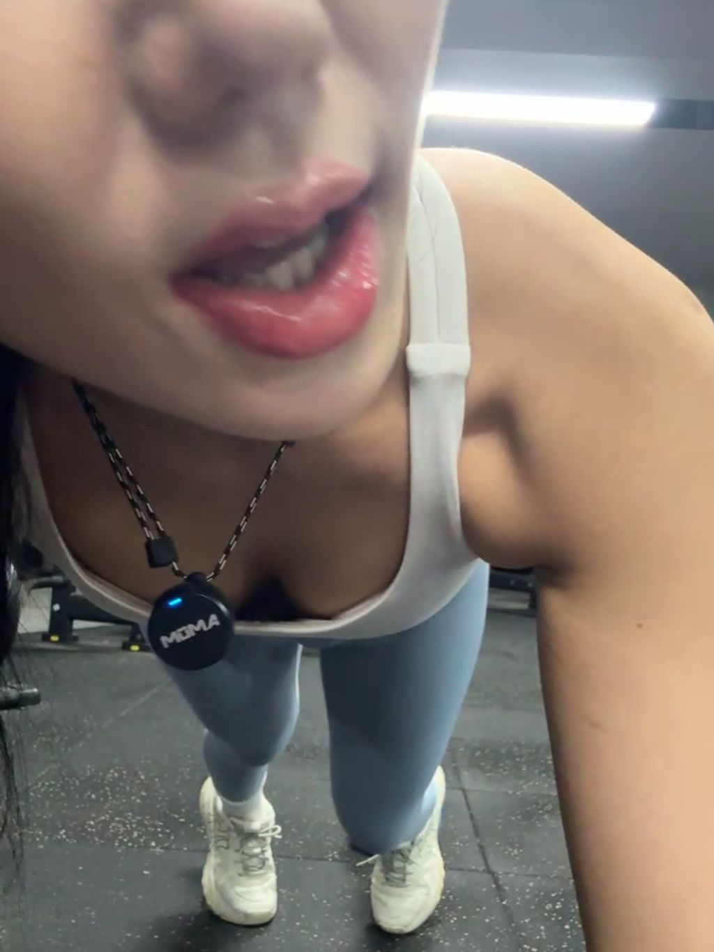 jiajia_L： 健身房内的秘密 #01