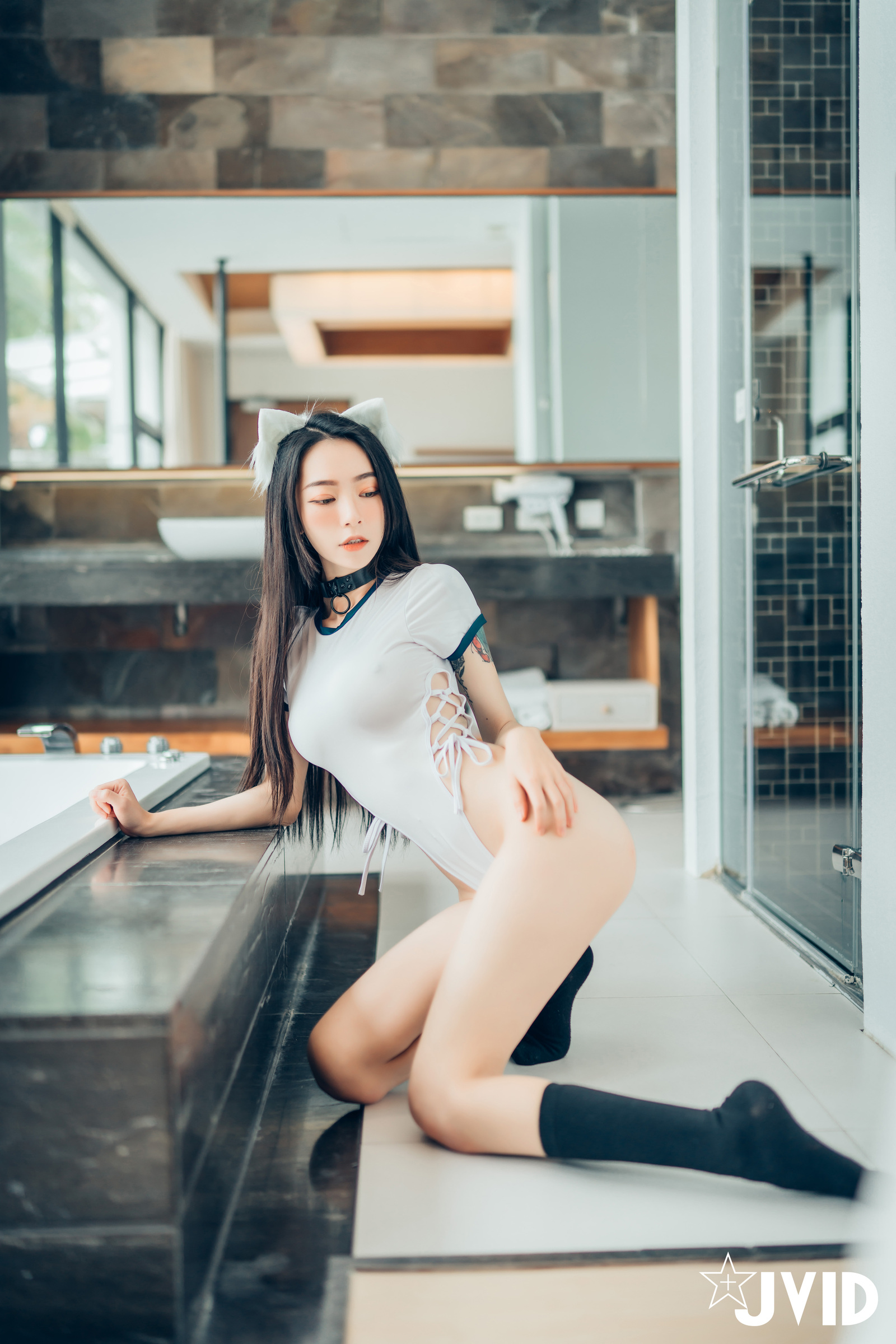 [JVID] 飘飘 – 猫娘女友-全真空死库水女仆-足控-激凸透点