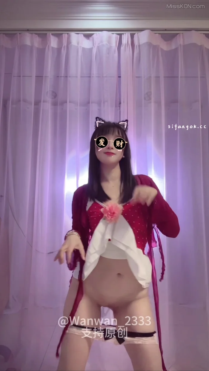 [OtherXXX] 婉婉晴晴哒： 推特白虎双马尾4月顶级VIP动感骚舞