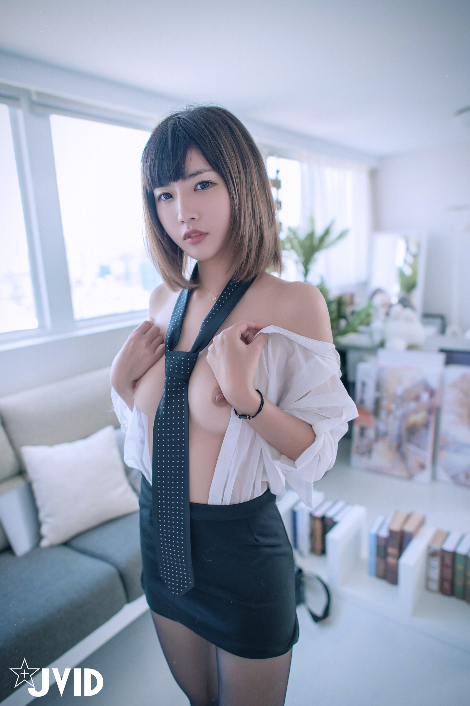 [JVID] 果宝宝 – 面試遇到變態公司果寶寶