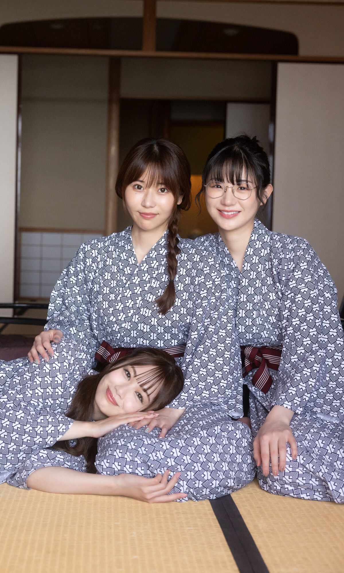 Kasumi Hasegawa 長谷川かすみ and Yui Ito 伊藤優衣 and Yuki Mizuhara 水原ゆき - デジタル限定