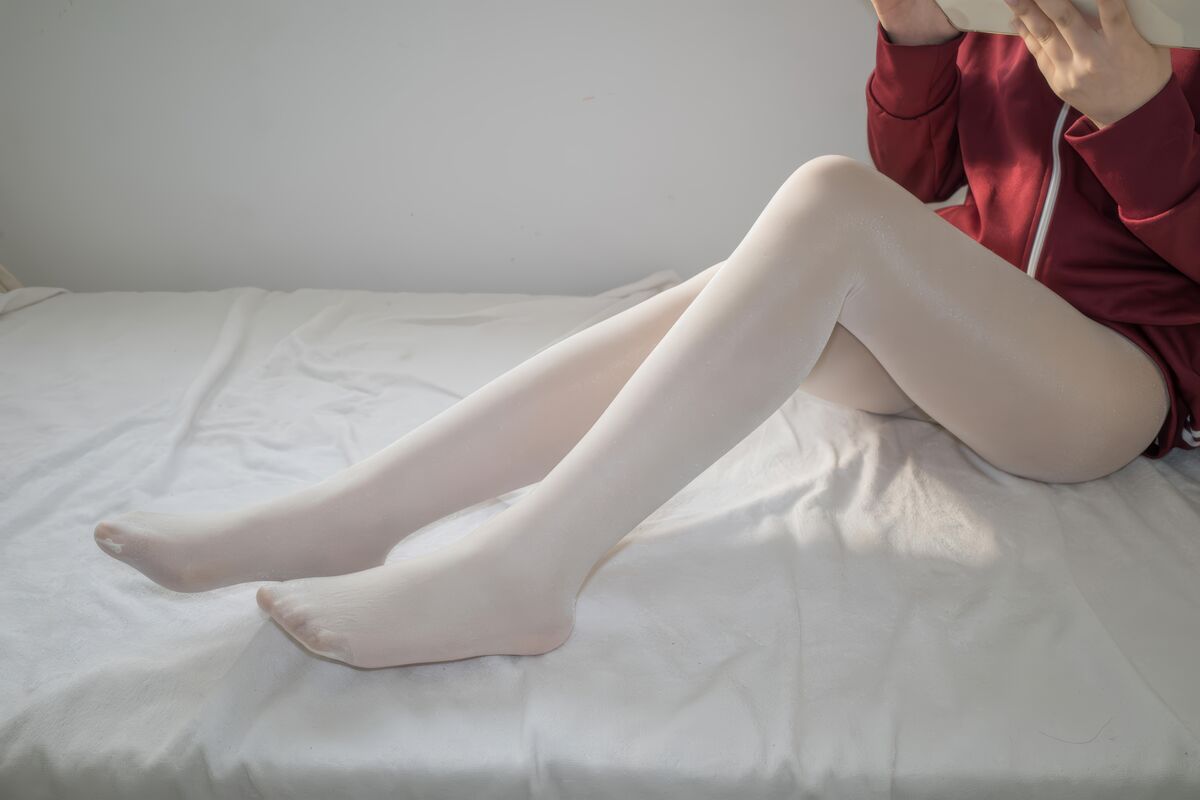 森萝财团写真 内部写真 Xiao Yoru 小夜 - 40D闪闪舍宾袜
