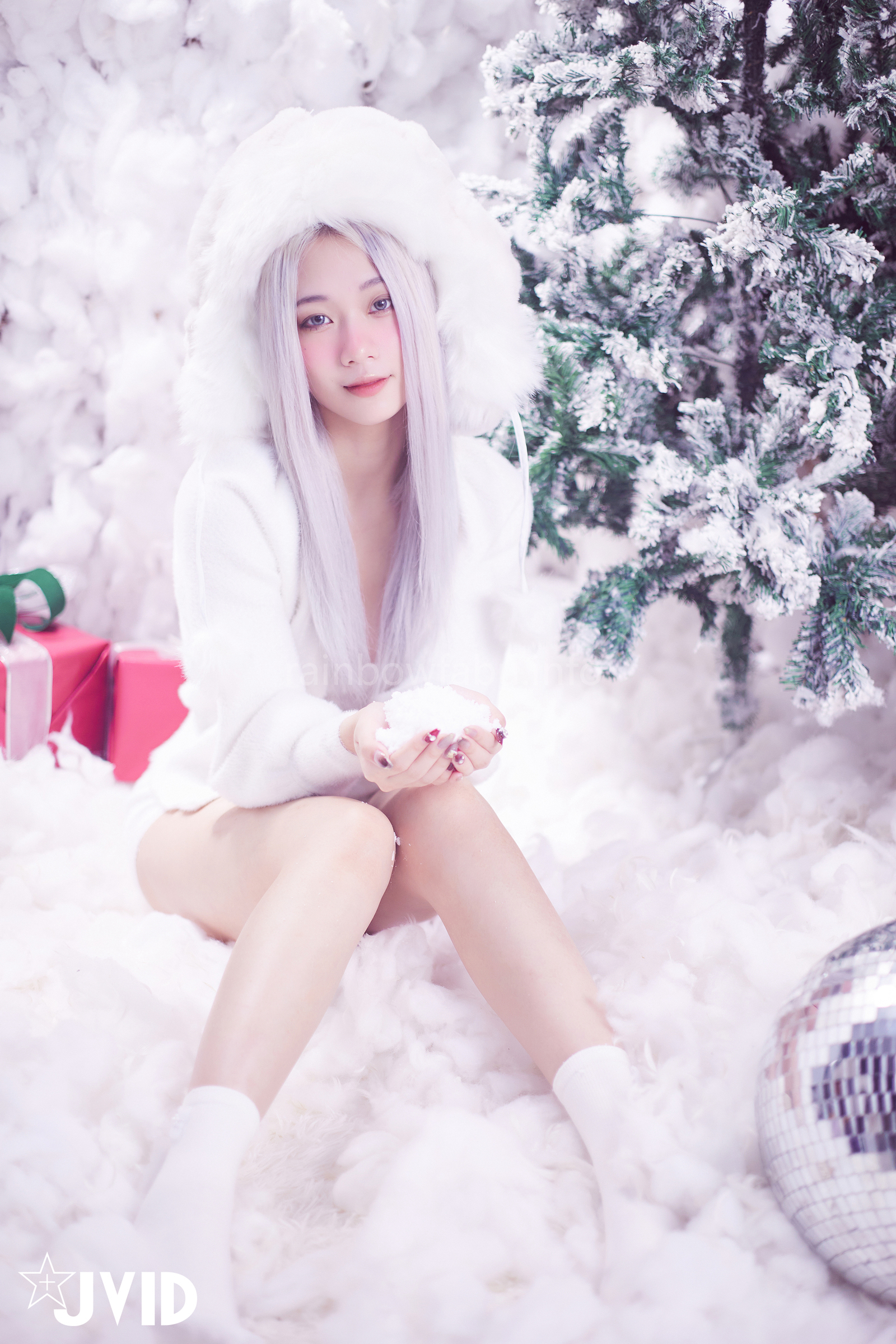 [JVID] Verna – 性感的愛死寂寞人雪女Verna陪你度過聖誕寒冬