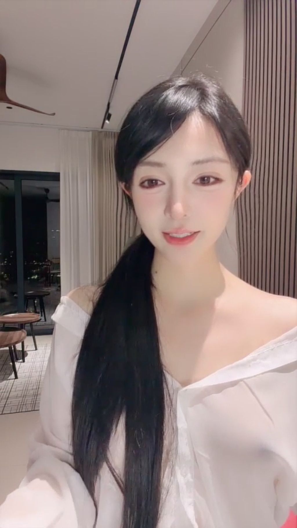 鹅美美： 绿播下海了 超级大美乳 性感热舞