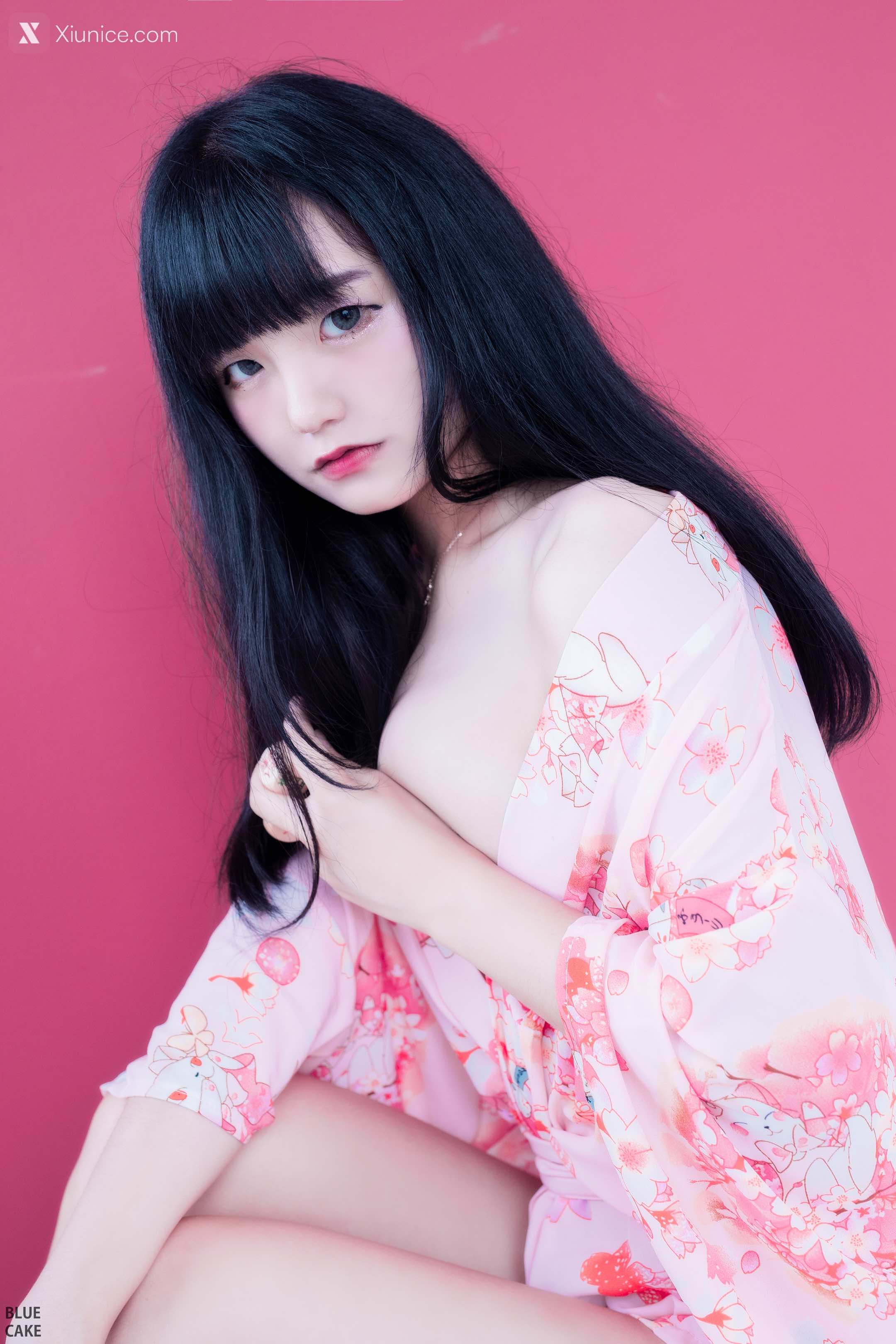 BLUECAKE Jeong Jenny (정제니) – WHITE 4K