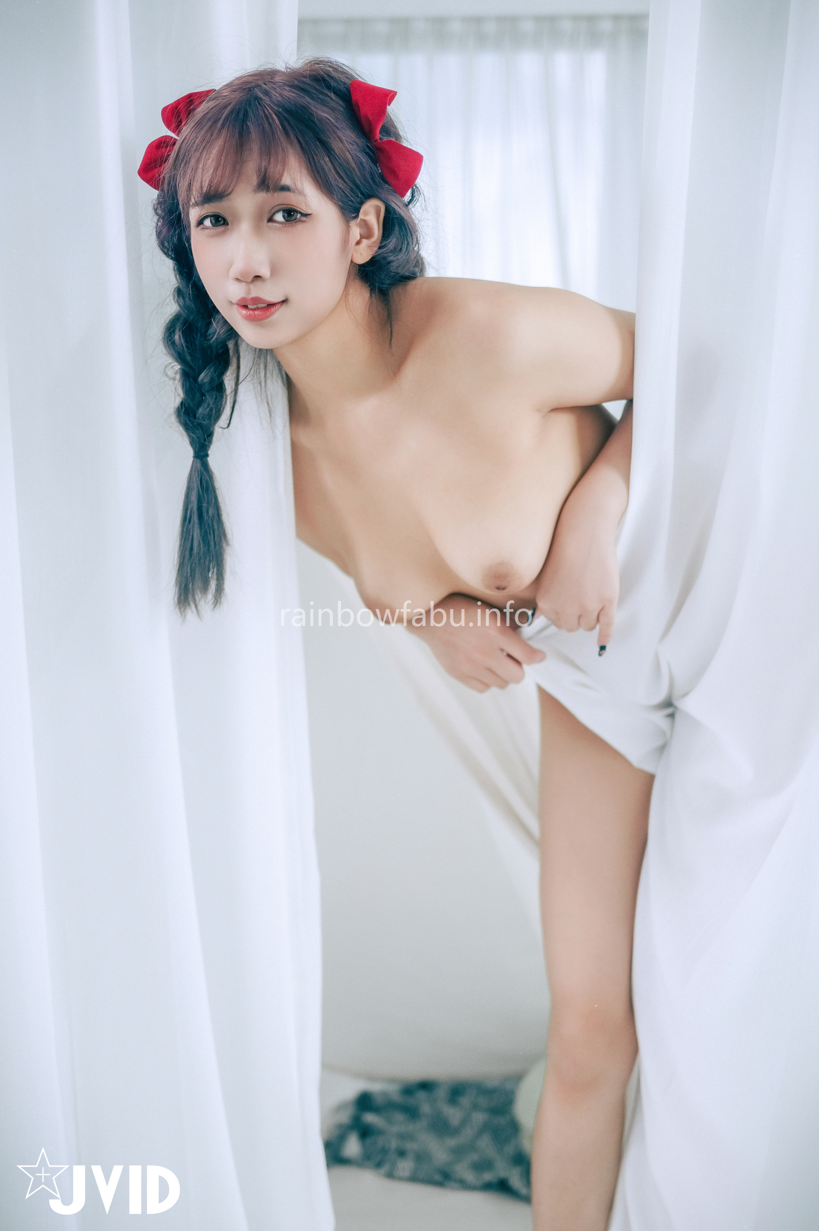 [JVID] 吳紫欣 – 戀愛感爆棚的野餐約會－紫欣❤️女友洋裝的肩帶滑下來了😳那乾脆就別穿了吧😍