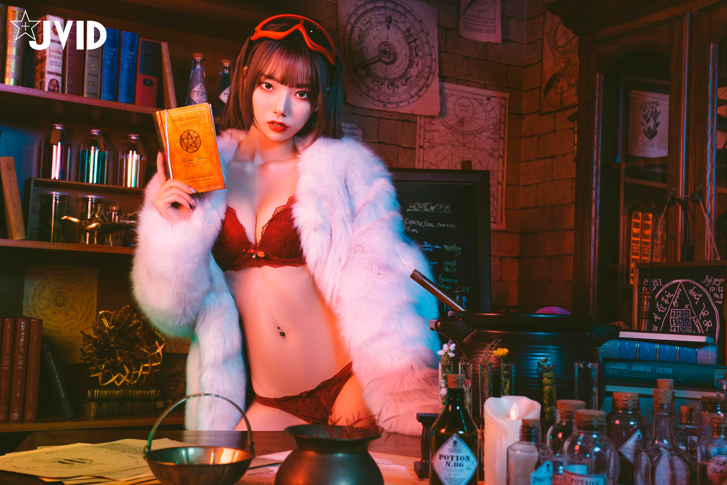 [JVID] 楚楚 – 奇妙冒險