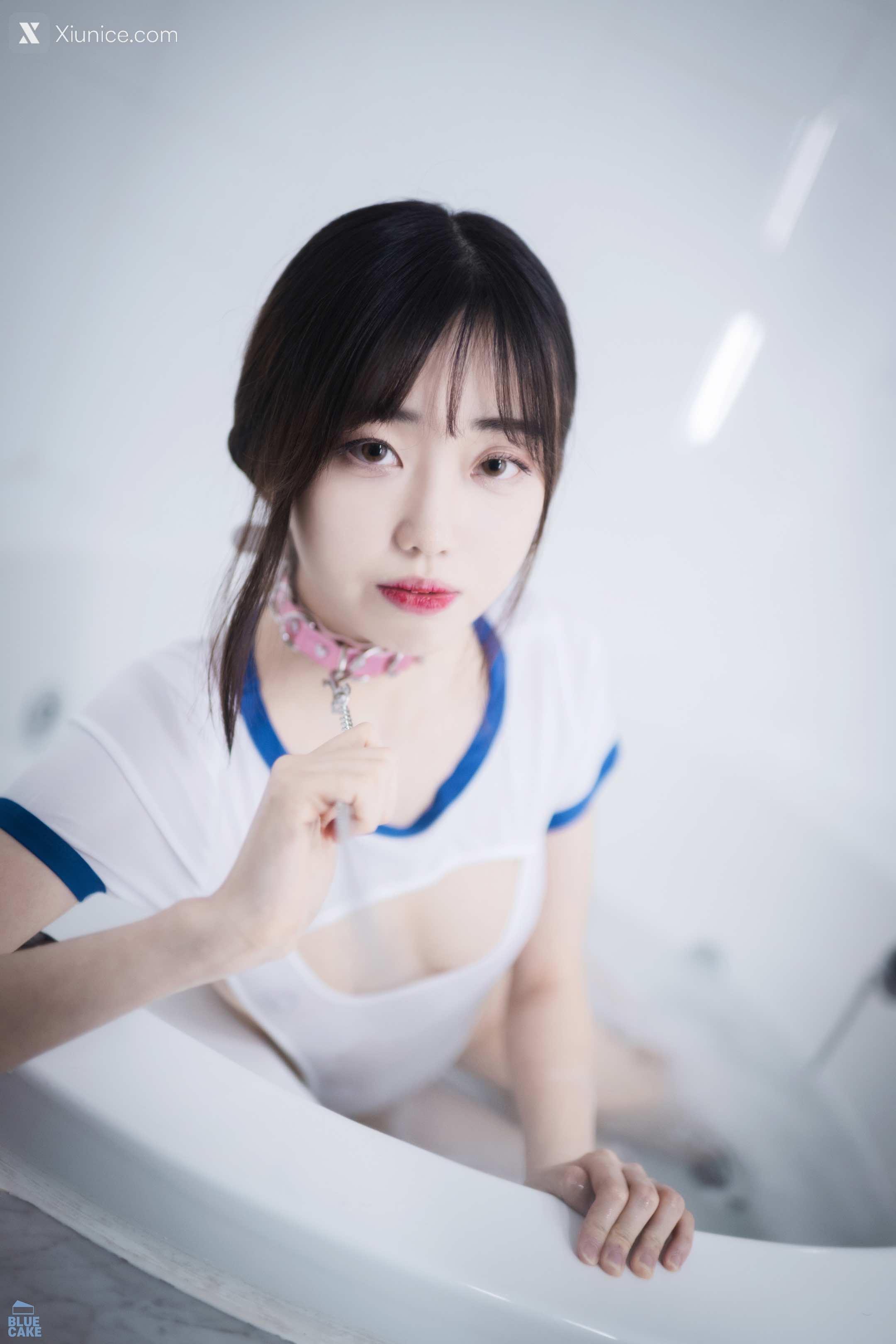 BLUECAKE Kim Ji-won (김지원) – White One + RED.Ver 4K