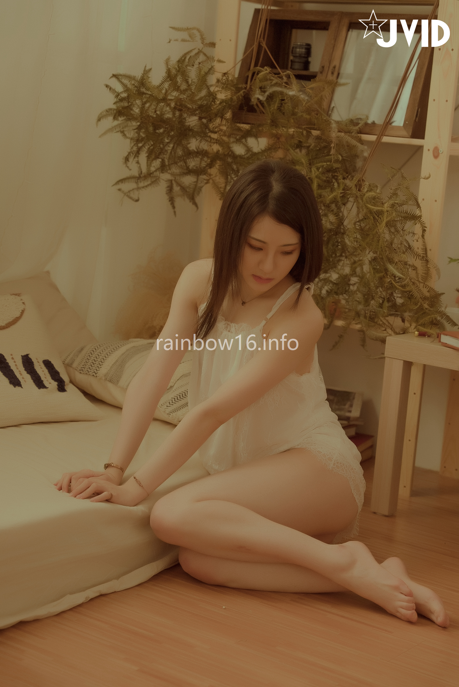 [JVID] 阿黎 – 『全裸露點』最初的小美好，唯美系空靈女孩-阿瓈