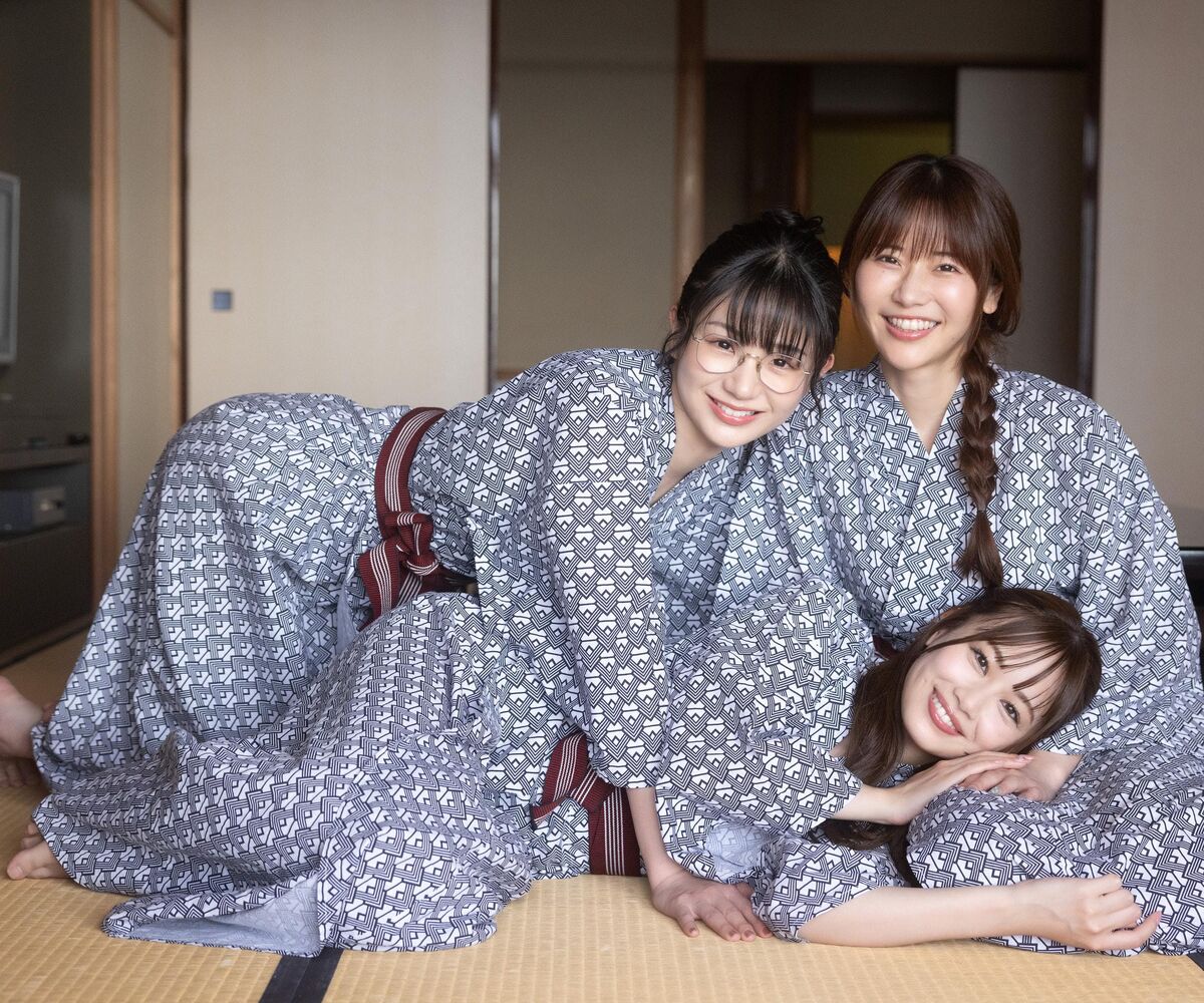 Kasumi Hasegawa 長谷川かすみ and Yui Ito 伊藤優衣 and Yuki Mizuhara 水原ゆき - デジタル限定
