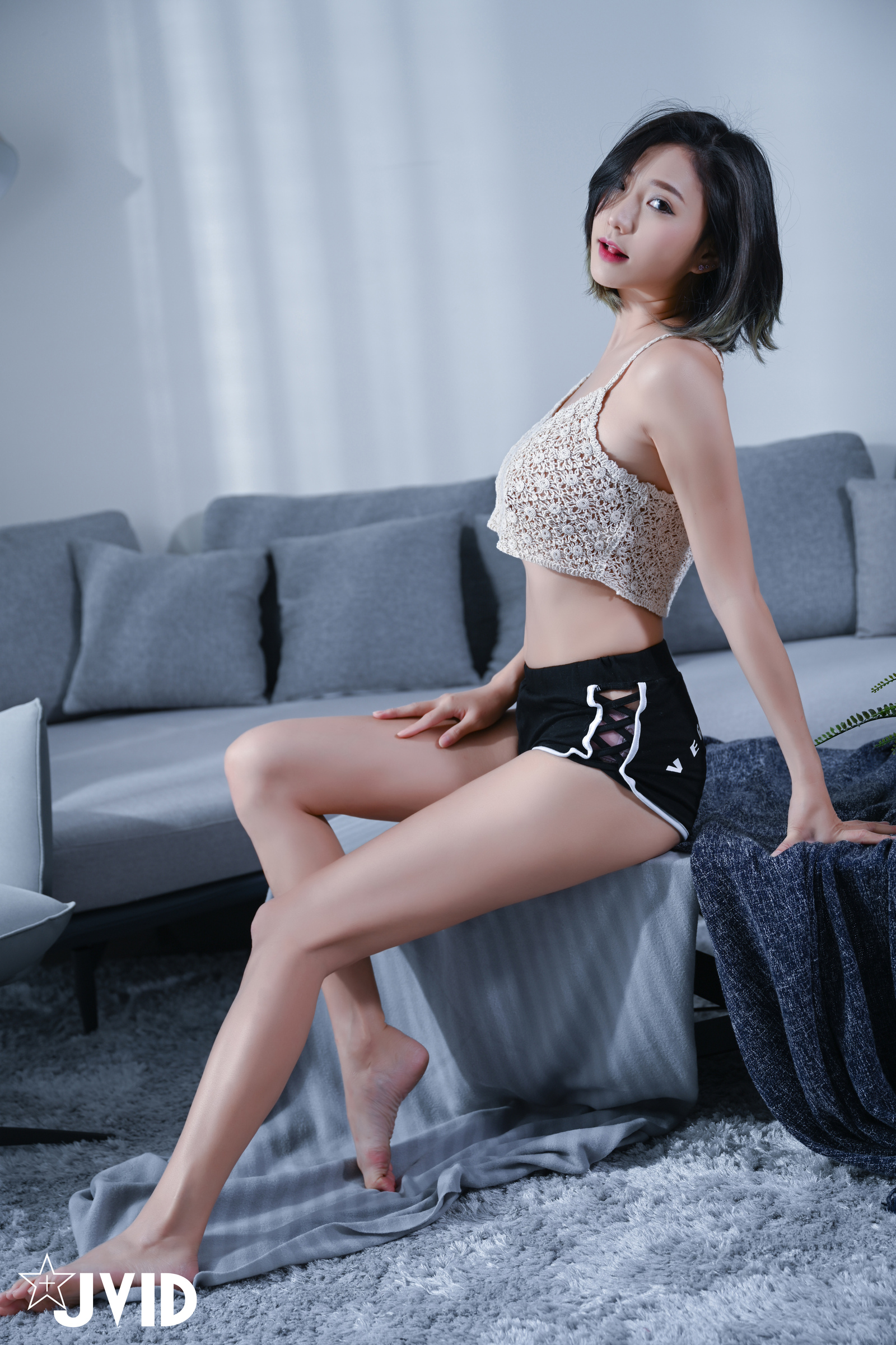 [JVID] Mio米歐 – 邻居姐姐约我去她家玩-高挑巨乳-全裸无遮,四点全露