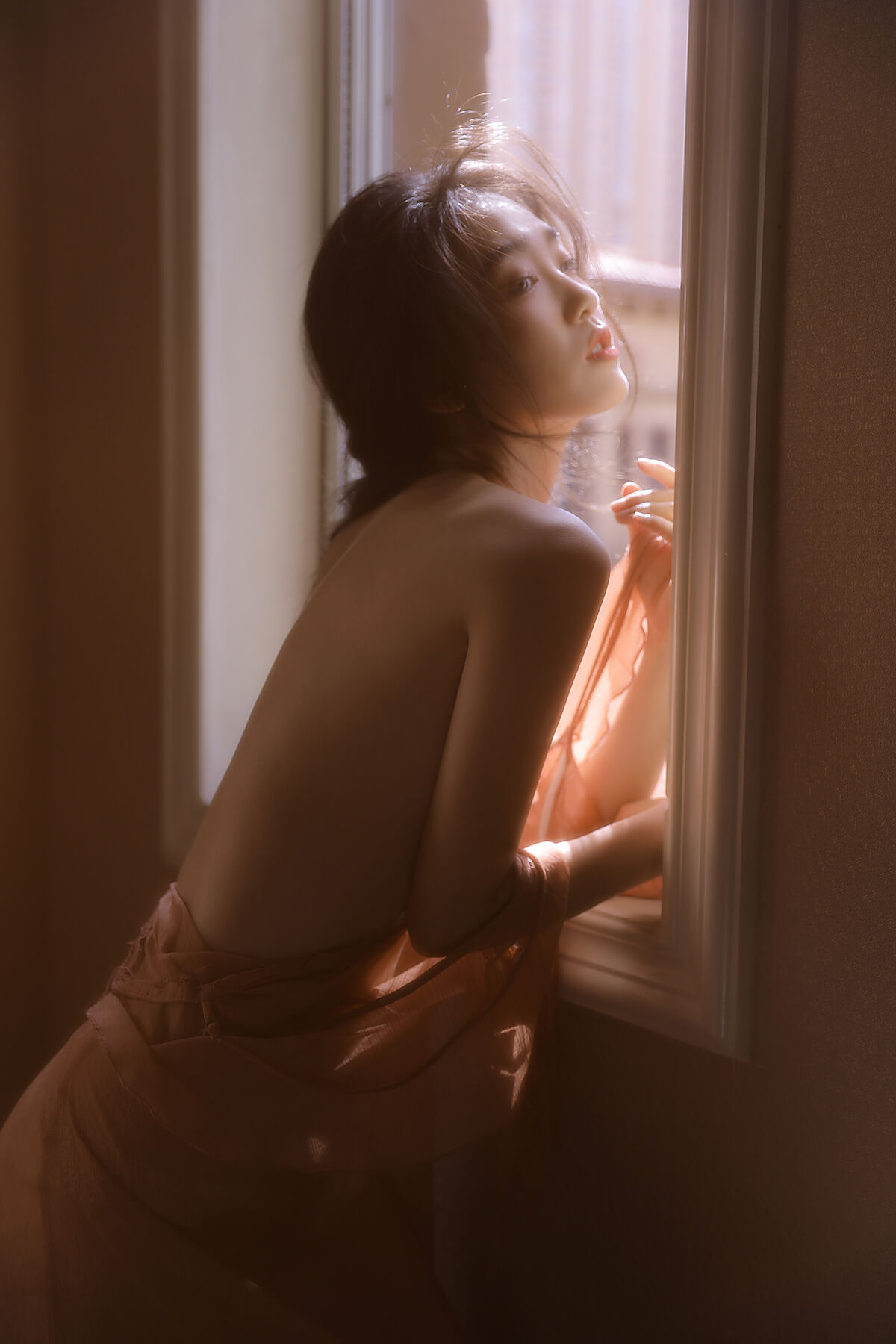 YiTuYu艺图语 Vol.10523 Guo Rong Di Hai Jiao