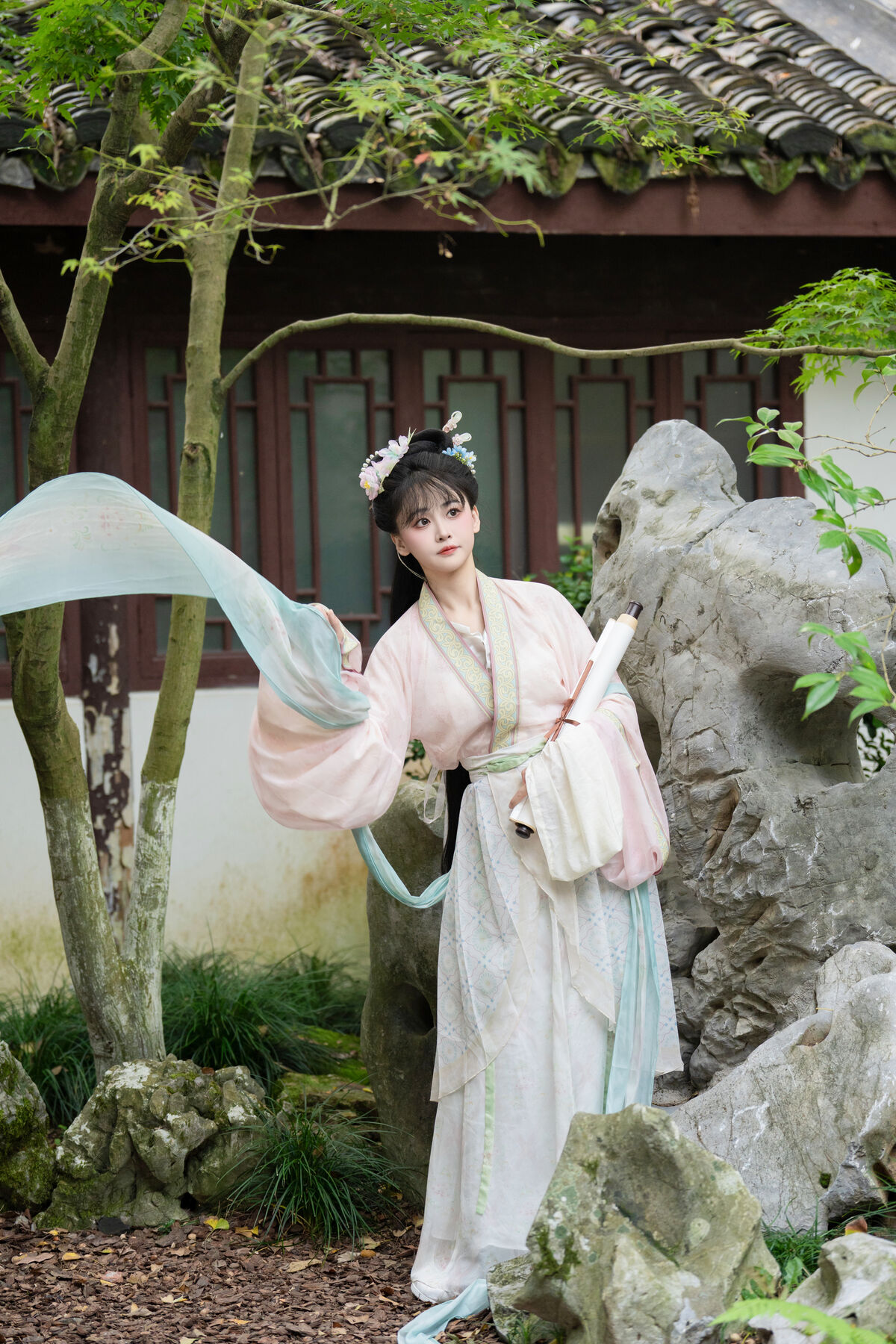 YiTuYu艺图语 Vol.10585 Jiao Yi Zhi Sui Sui 10 YiTuYu艺图语 Vol.10585 Jiao Yi Zhi Sui Sui