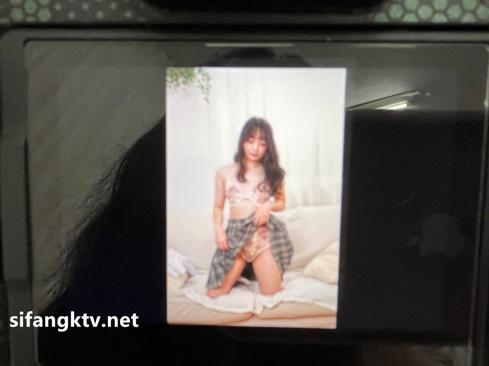 lolixnixax(小只马妮娜): 超级可爱的双马尾福利姬 #01 50 lolixnixax(小只马妮娜): 超级可爱的双马尾福利姬 #01