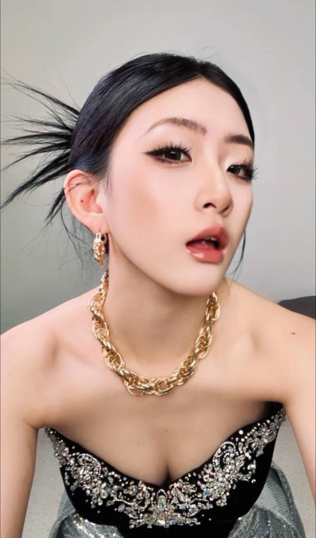 Deng Ya Li 邓亚丽 - 20260114 舞蹈系留学生 15 Deng Ya Li 邓亚丽 - 20260114 舞蹈系留学生
