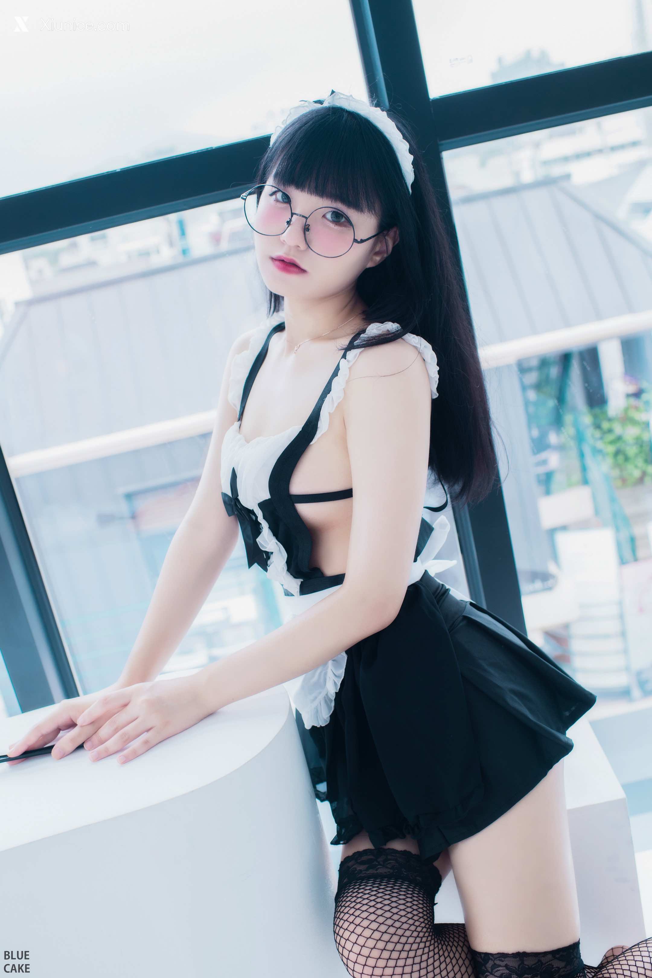 BLUECAKE Jeong Jenny (정제니) – WHITE 4K