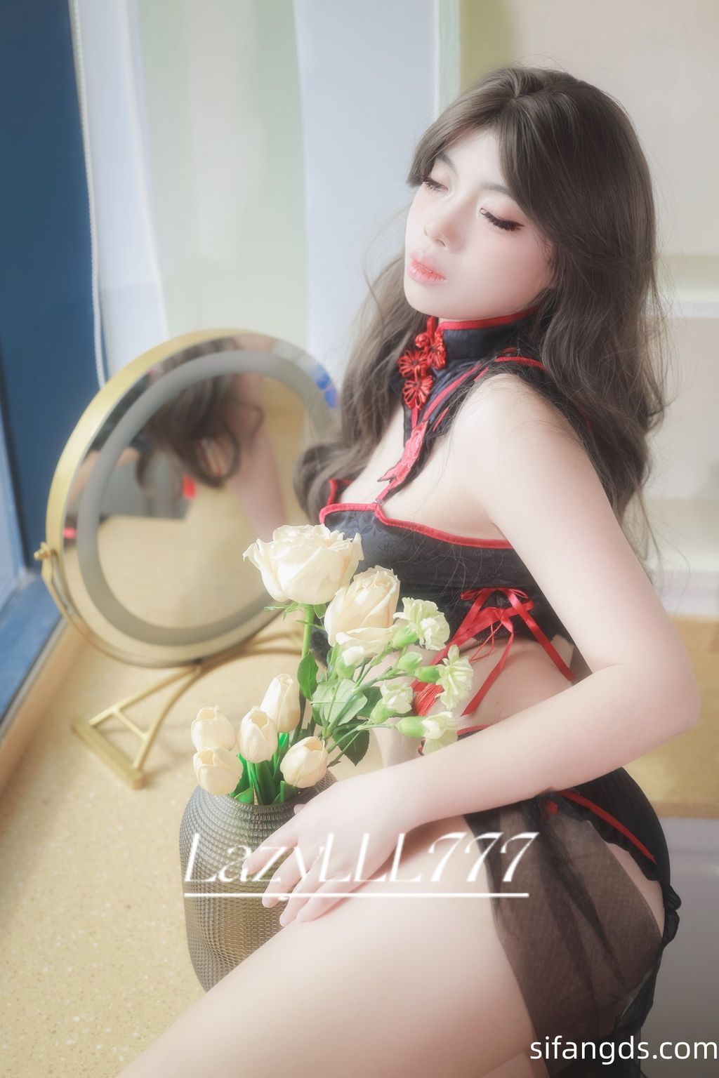 [OtherXXX] LazyLLL777(阿七)： 网红摄影师 全尺度唯美私拍