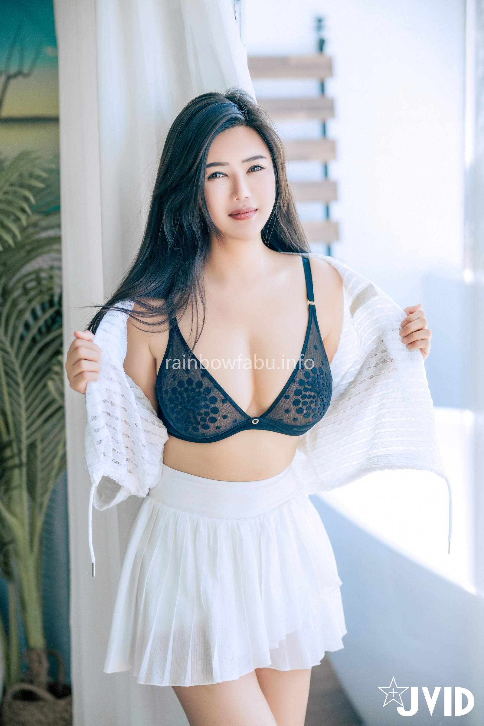 [JVID] 木木森 – 剛失戀の寂寞獨居美女－脫下內衣胸猛巨乳彈出🔥寂寞的女人 需要用肉棒撫慰她的情傷