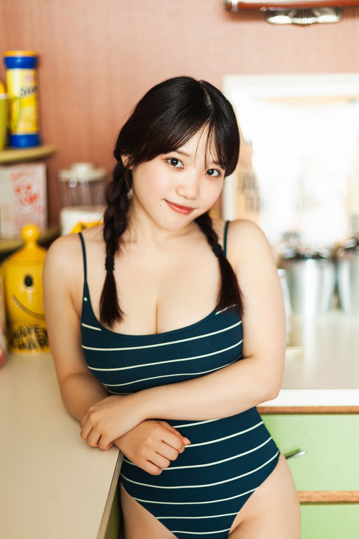 Minami Hori 堀みなみ - FRIDAYデジタル写真集 聖なるHカップ Vol.2