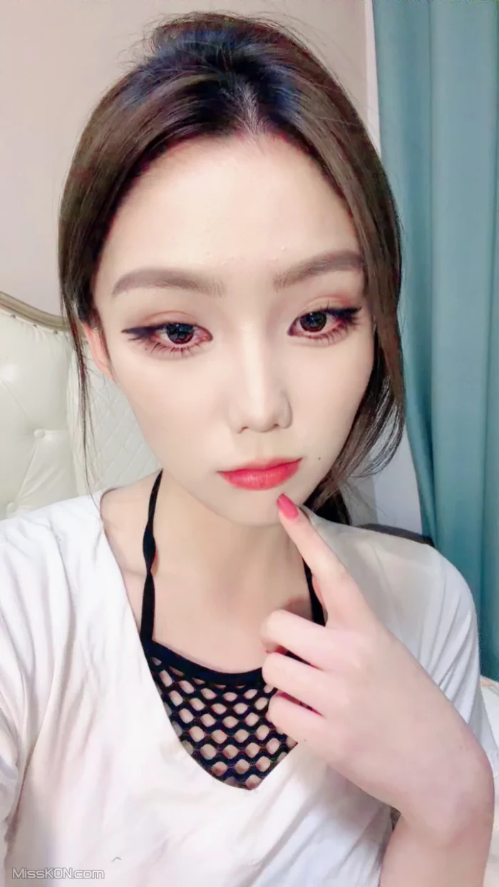 纯欲甜妹呀： 重磅推出SM女神 性调教秀 狂喷水 #01
