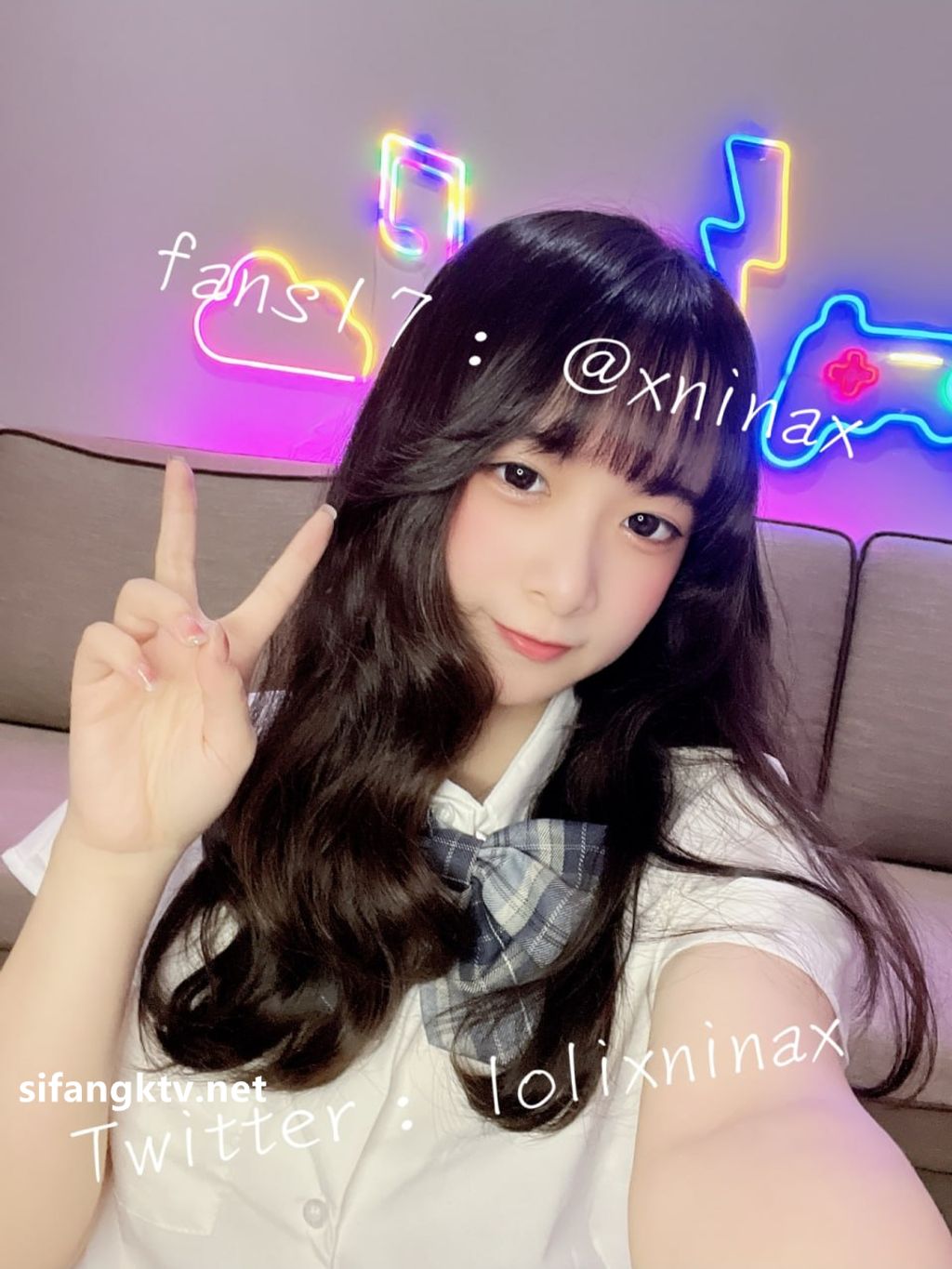 lolixnixax(小只马妮娜): 超级可爱的双马尾福利姬 #01 94 lolixnixax(小只马妮娜): 超级可爱的双马尾福利姬 #01