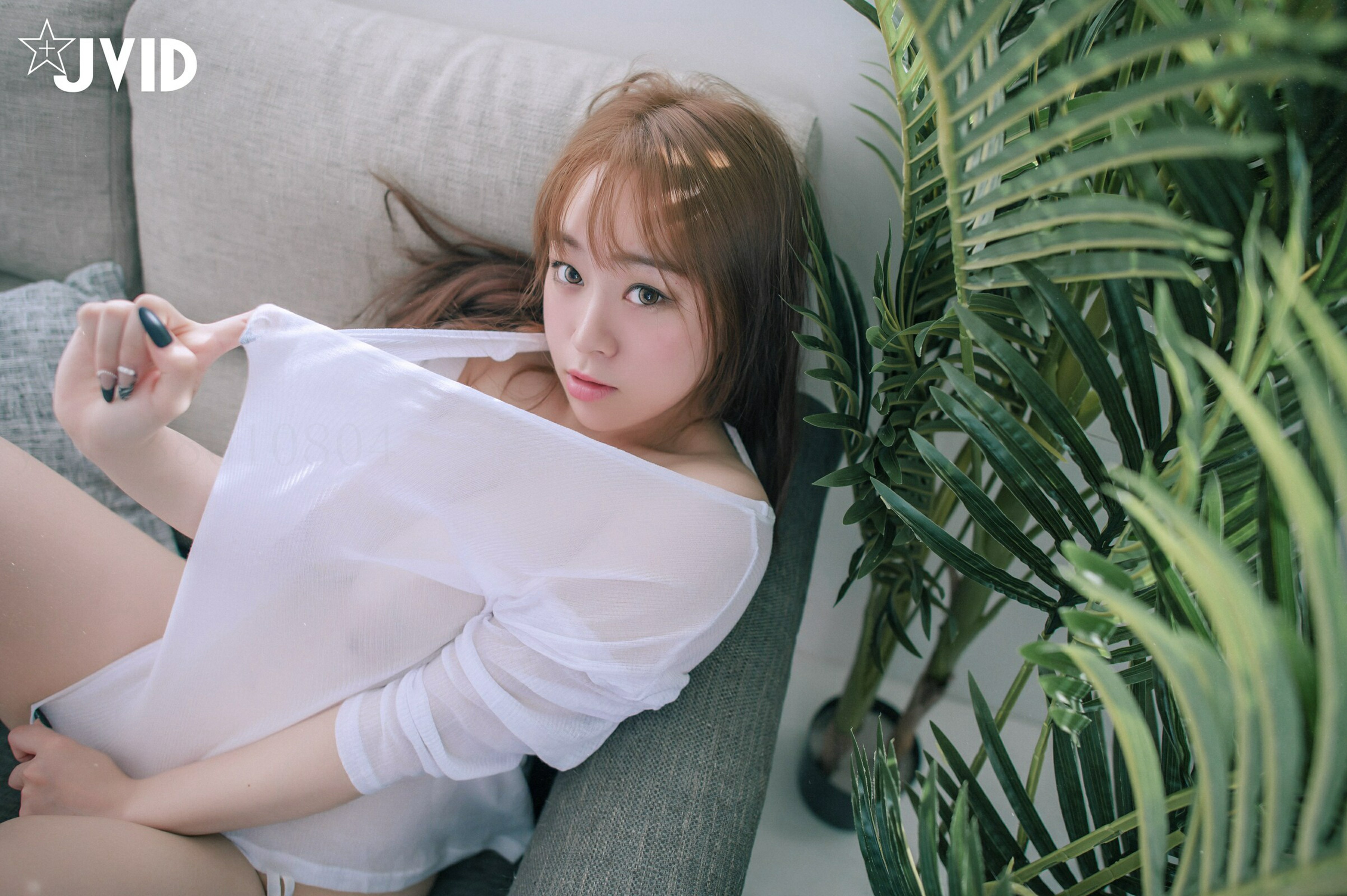 [JVID] Julie藏獒 – H罩杯巨乳藏獒，回國後的性感絕美首發