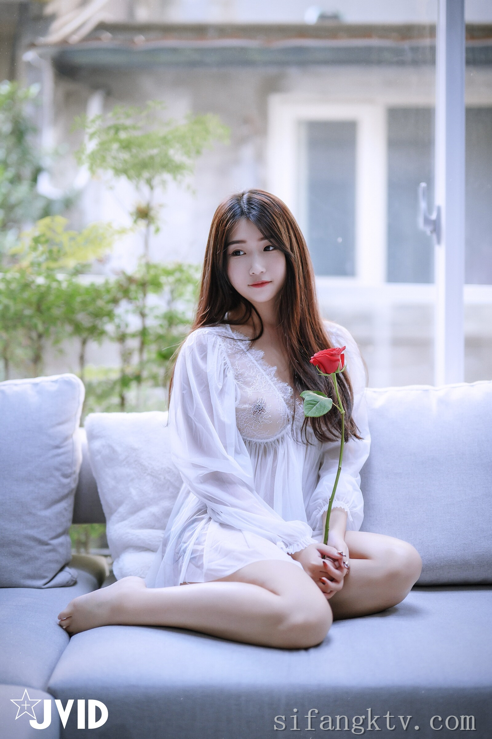 [JVID] 肉包Mini – 用玫瑰成功征服可爱肉包的肉体-热爱