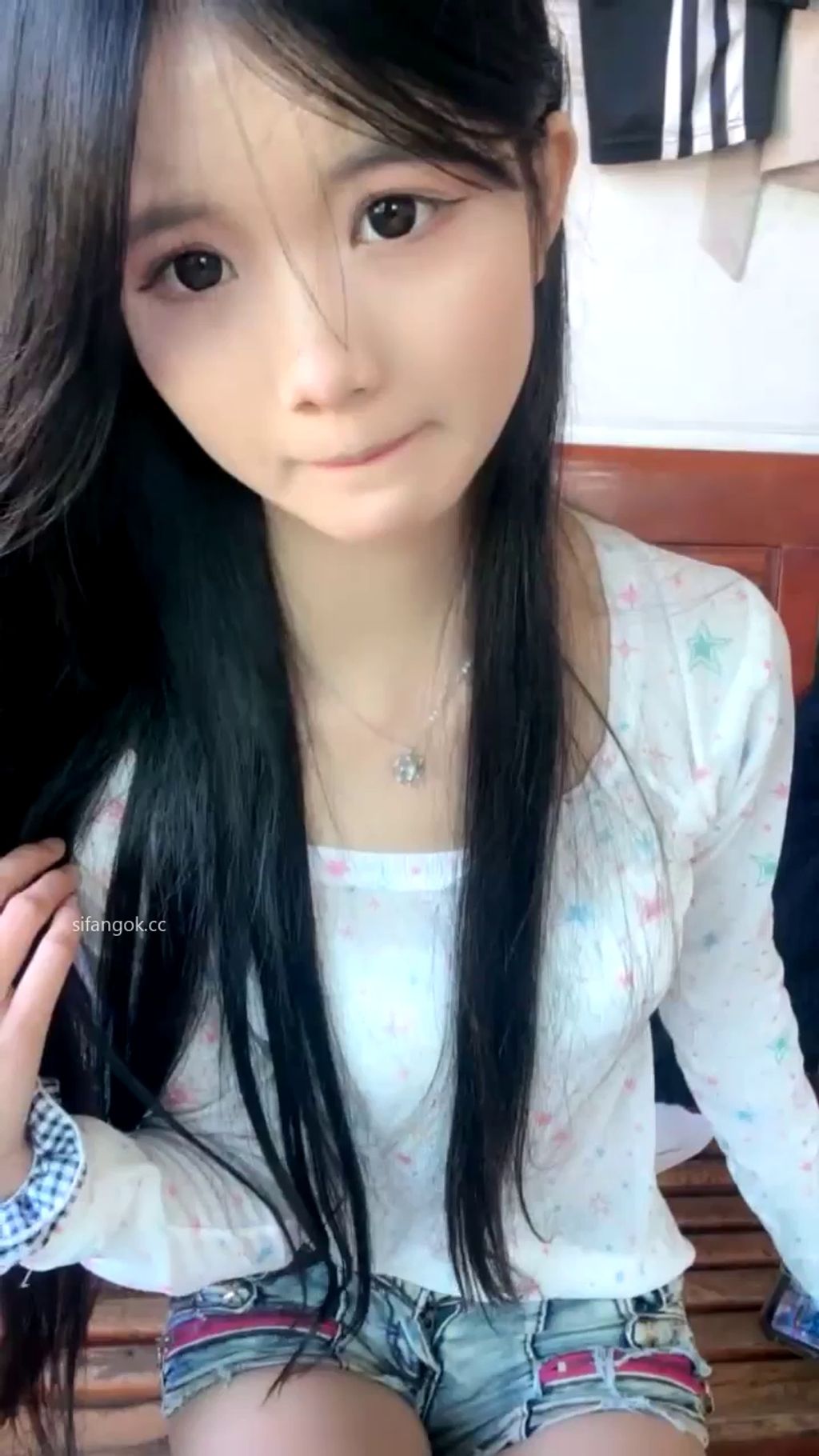 水嫩宝宝: 农村07年美少女 户外跳蛋 勾搭隔壁油腻大叔 15 水嫩宝宝: 农村07年美少女 户外跳蛋 勾搭隔壁油腻大叔