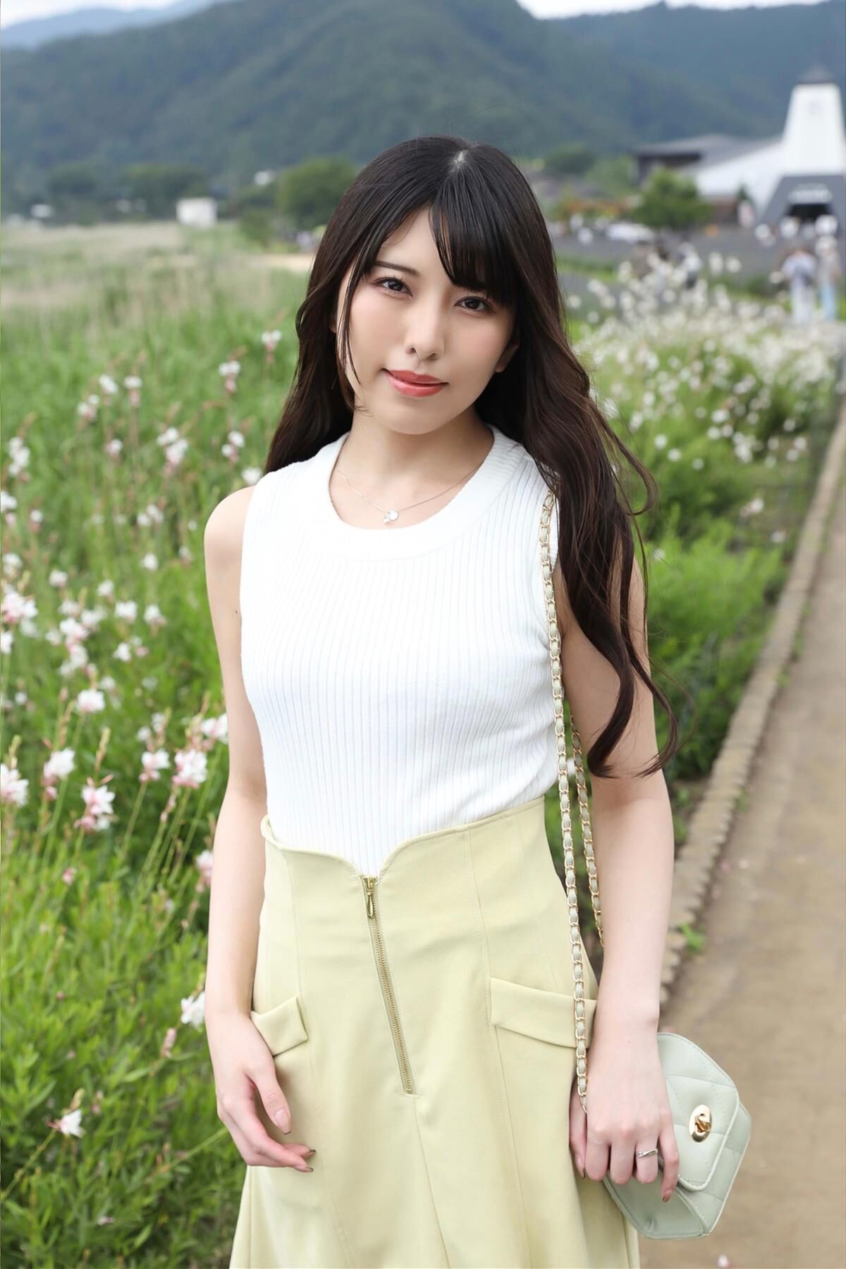 Mahiro まひろさん - 童顔でアイドルのような若奥様 Part01
