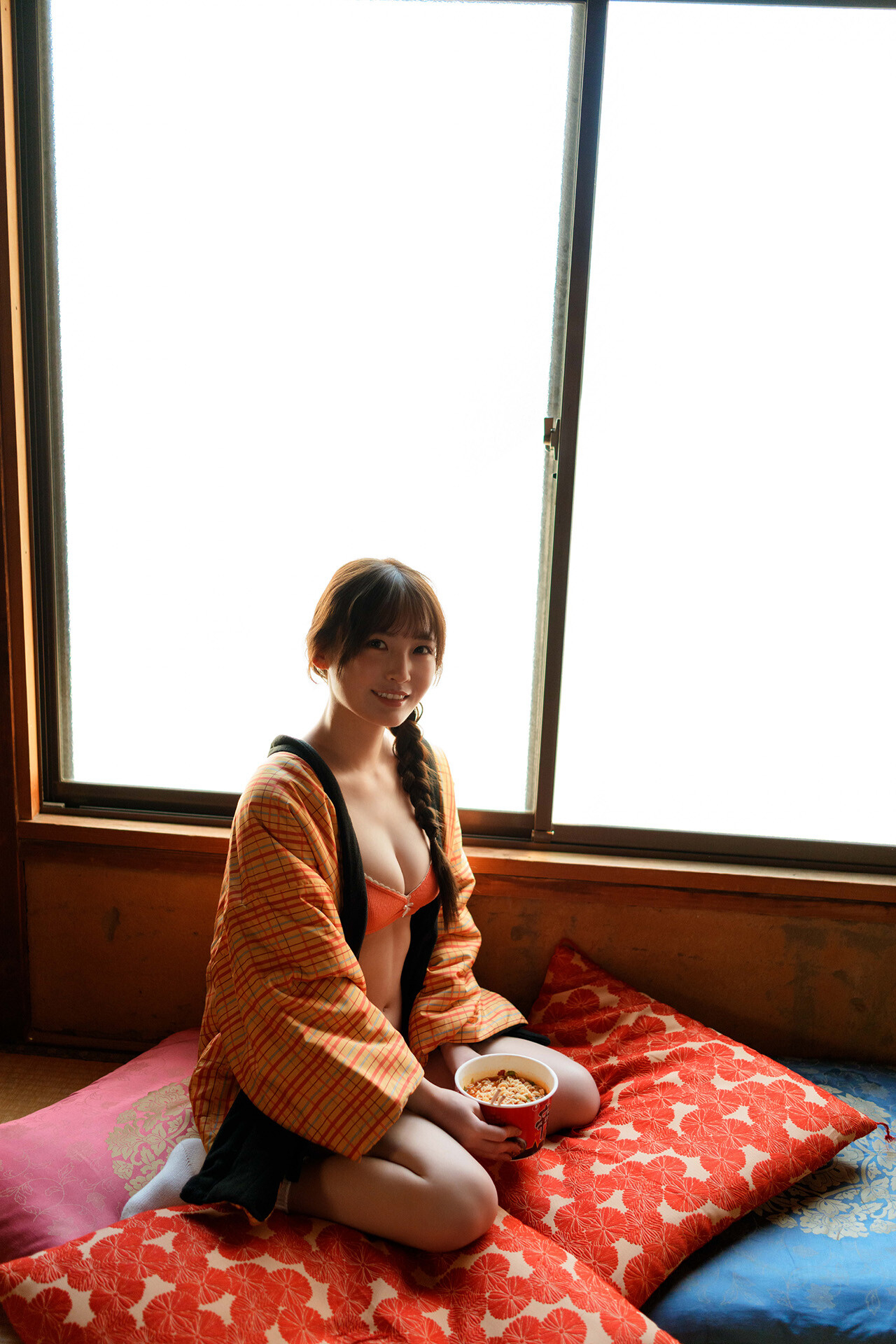 [Photobook] 2026.03.11 発光体 由良ゆら ENTAME36℃デジタル写真集