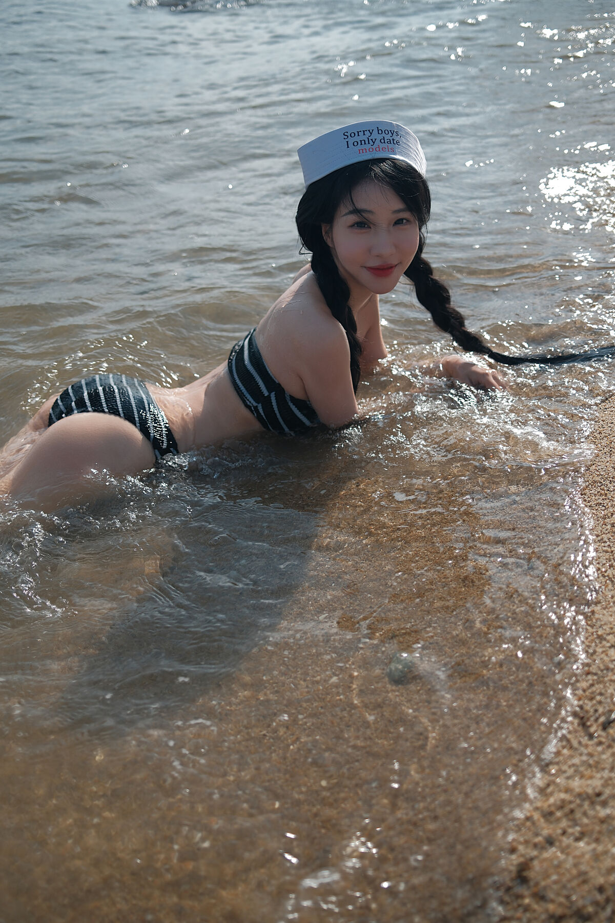 YiTuYu艺图语 Vol.10442 Ye Sheng Mo Te Yuan Zi