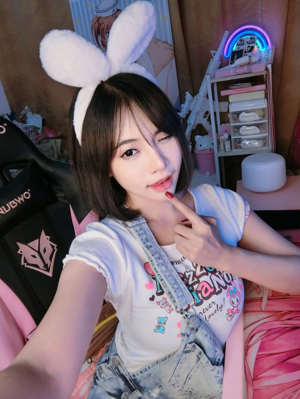 Ayumi12： 巨乳G奶妹子福利姬Onlyfans视频合集