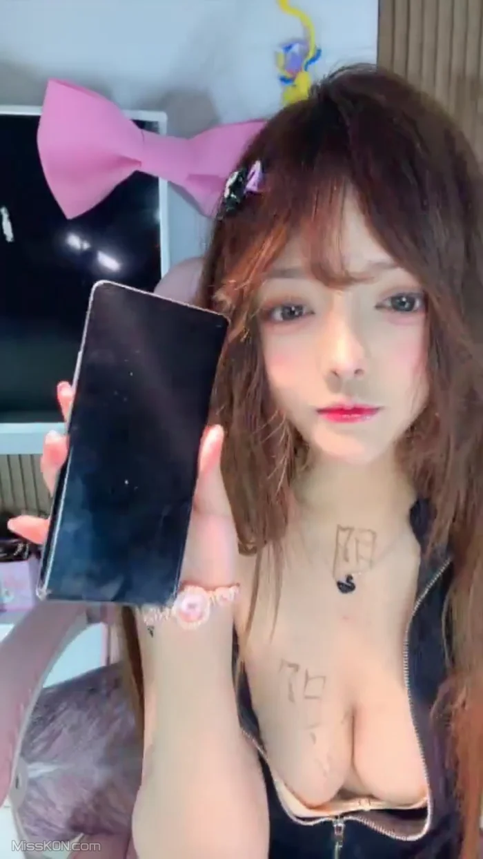 张晚萌: 超可爱萌妹 Cosplay角色扮演 屁股大白浆多 9 张晚萌: 超可爱萌妹 Cosplay角色扮演 屁股大白浆多