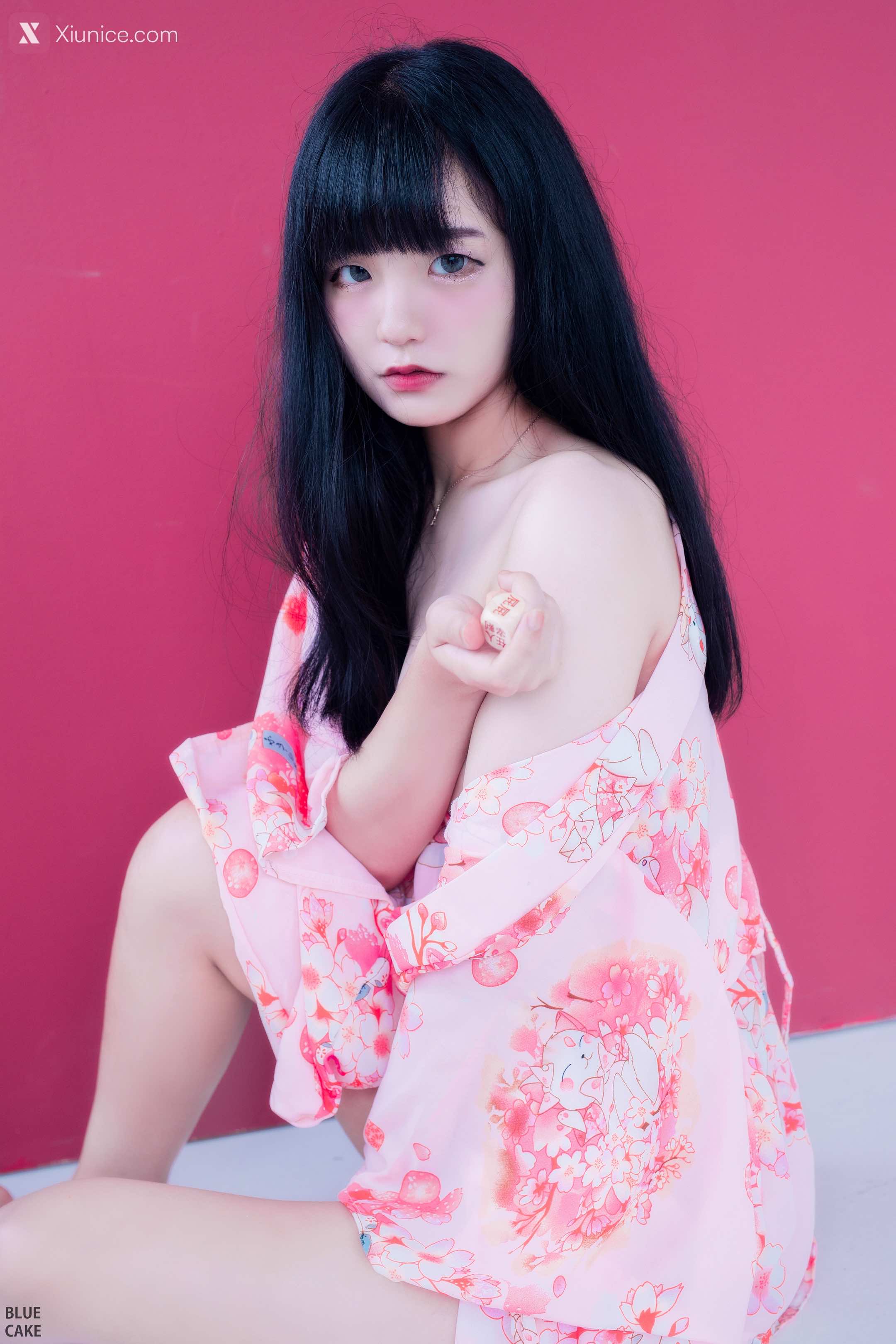 BLUECAKE Jeong Jenny (정제니) – WHITE 4K