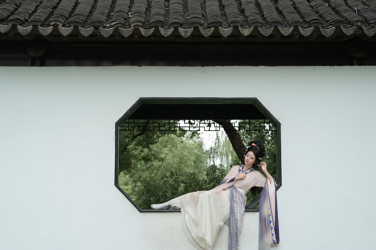 YiTuYu艺图语 Vol.10526 Qi Qi