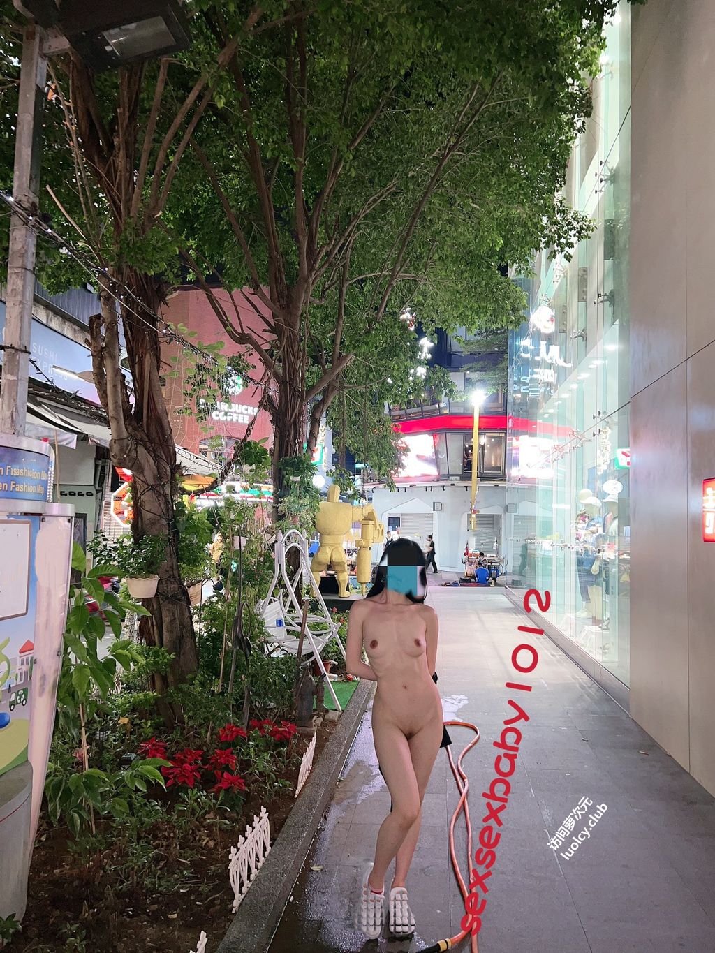 [OtherXXX] 薇安安： 极品福利姬 人前露出福利订阅