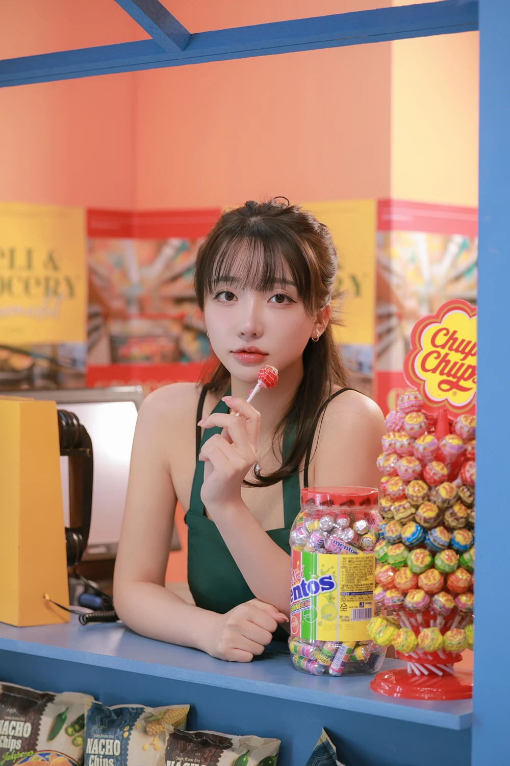Son Yeeun 손예은 – Photobook 「Night Shift」