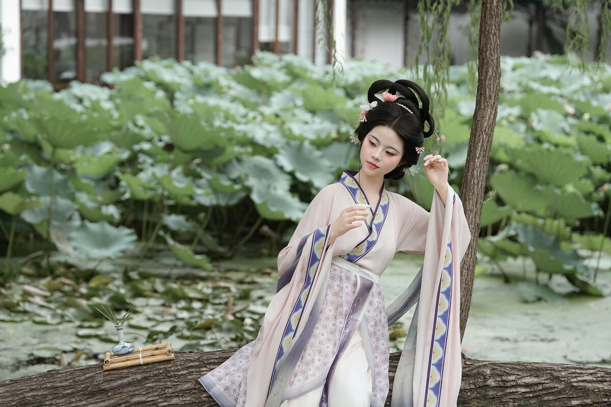 YiTuYu艺图语 Vol.10526 Qi Qi