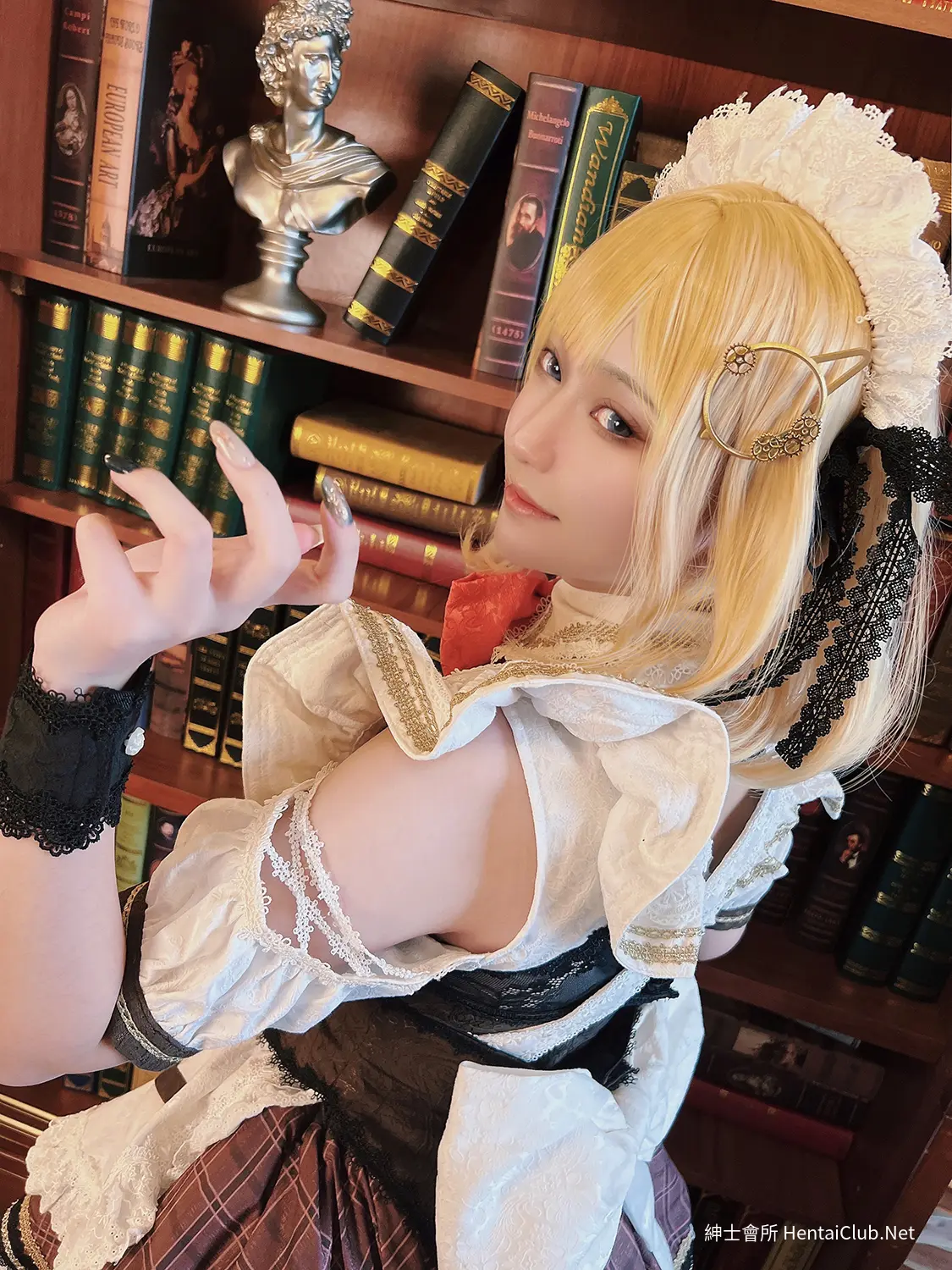 MACHI Amelia Maid 3 MACHI Amelia Maid