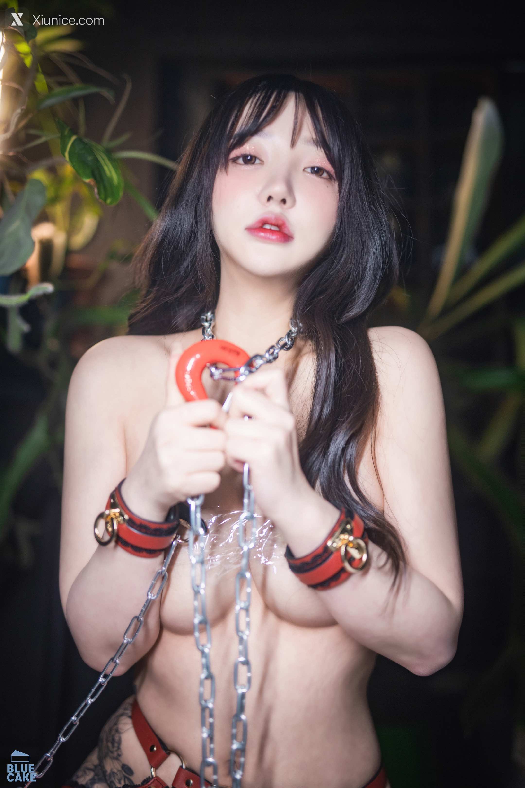 BLUECAKE Son Ye-Eun (손예은) – REDHOOD SM 4K