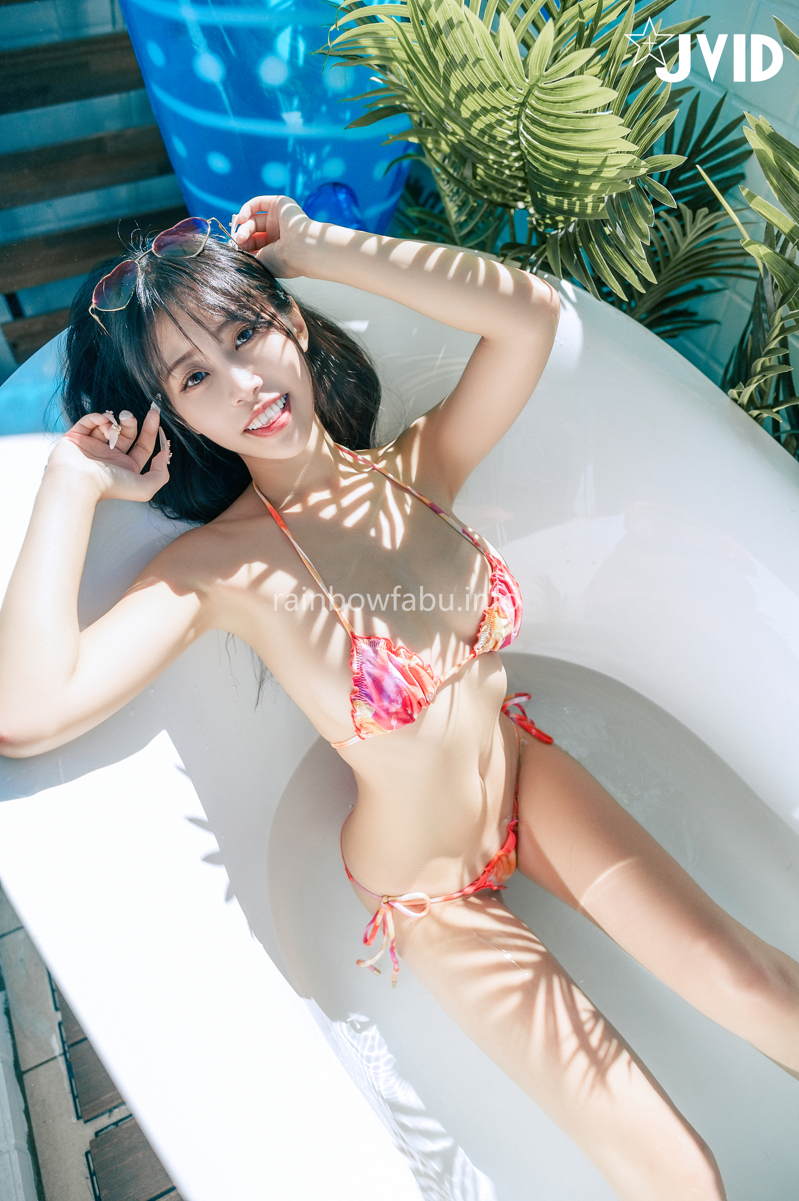 [JVID] WenHsin 玟妡 – 濕身陽台戲水夏日多巴胺😳超小片比基尼🔥羊入虎口不吃對不起自己😈