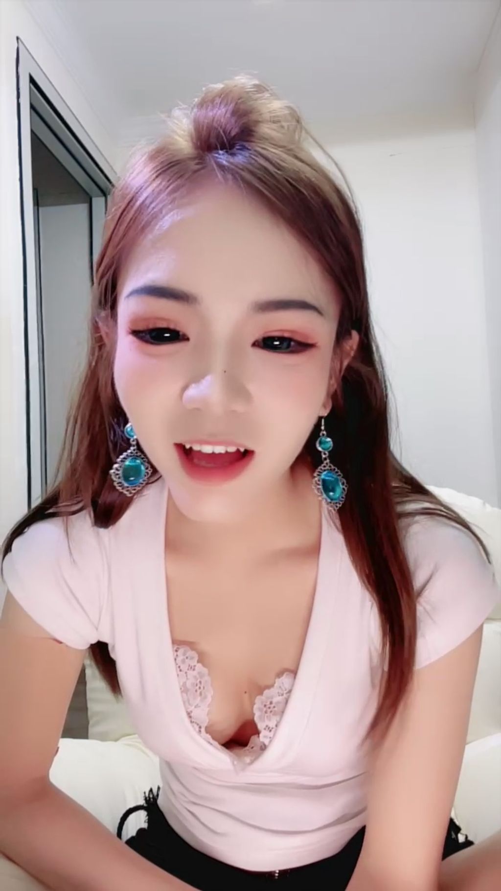 顾只只(苏晴)： 甜御完美结合的喷水姬女神视频合集 #08