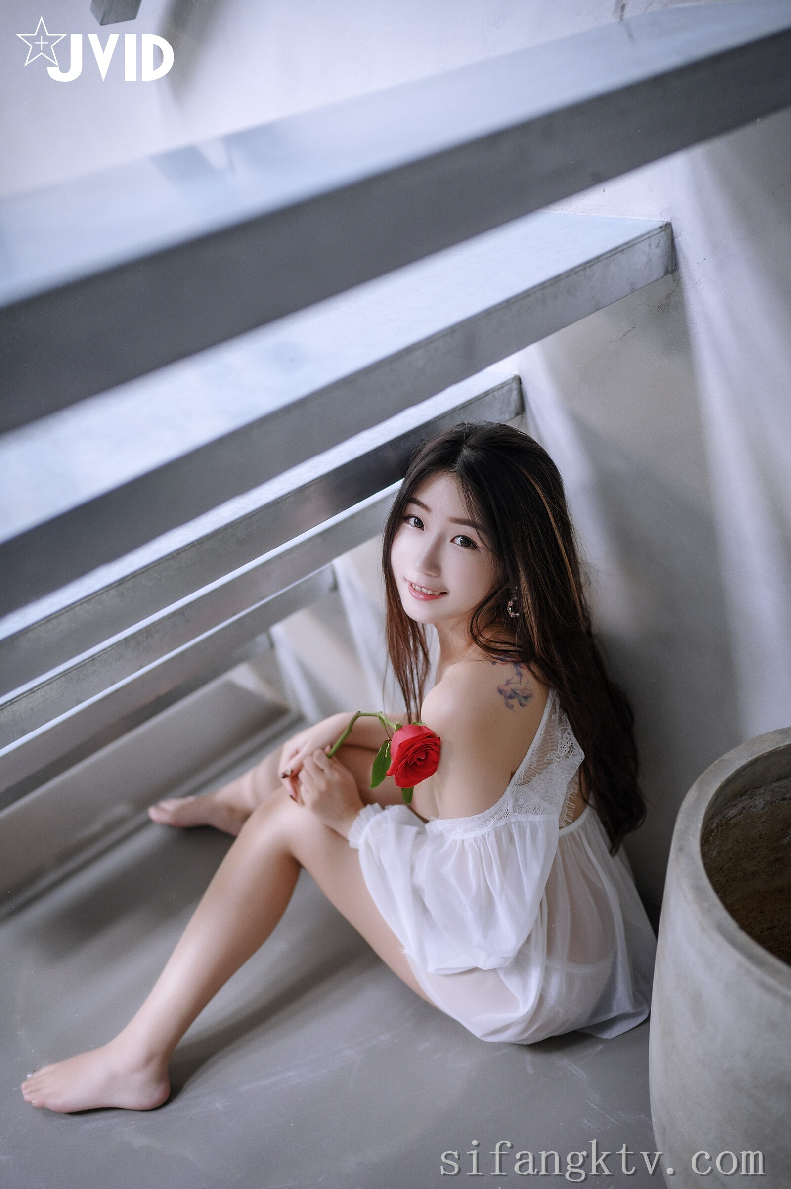 [JVID] 肉包Mini – 用玫瑰成功征服可爱肉包的肉体-热爱