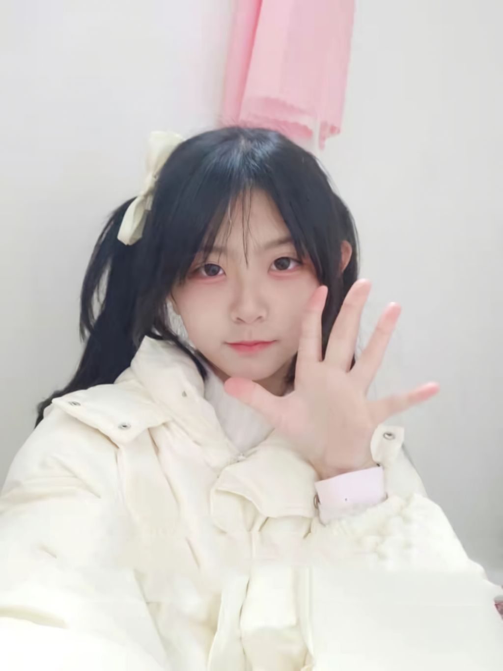 郑思瑶: 甜点小萝莉 原档收藏六安高中高二少女校花 34 郑思瑶: 甜点小萝莉 原档收藏六安高中高二少女校花